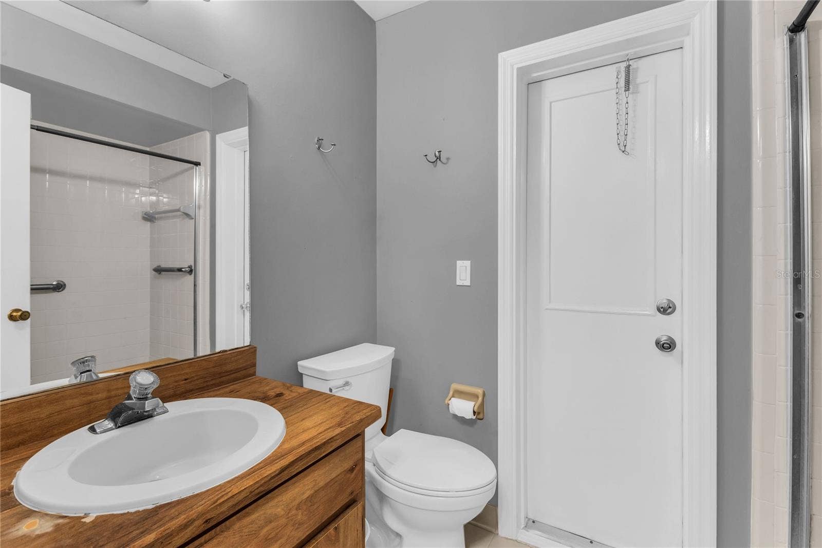 8142 GOLDEN SANDS DRIVE, Orlando, FL 32819 Bath