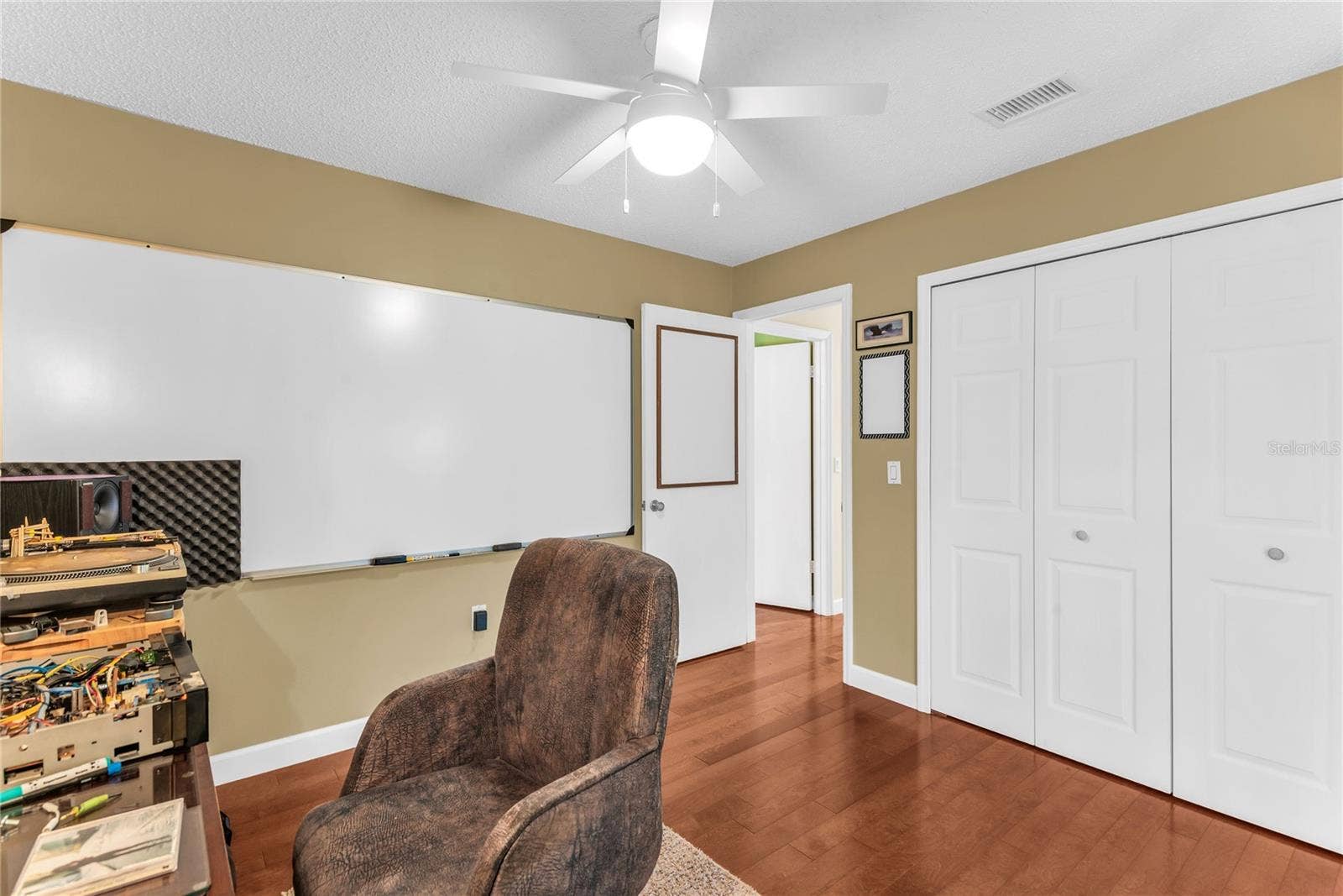 8142 GOLDEN SANDS DRIVE, Orlando, FL 32819 Office