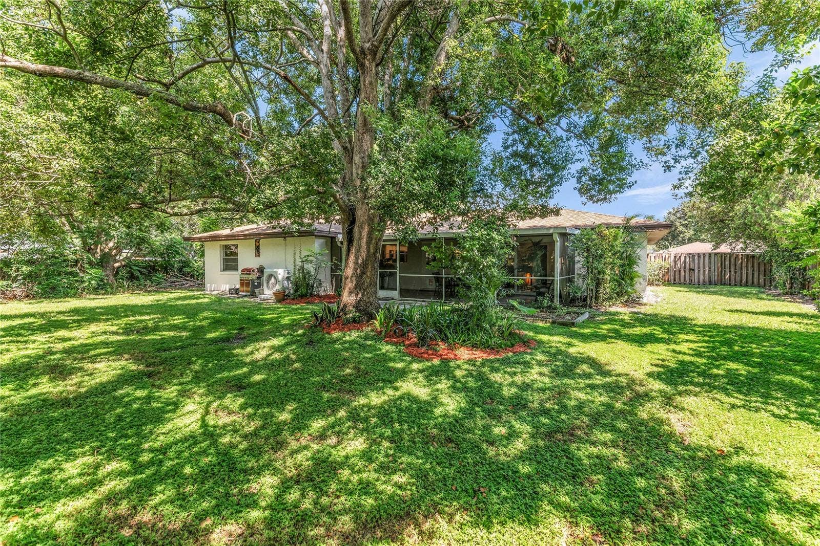 8142 GOLDEN SANDS DRIVE, Orlando, FL 32819 Back