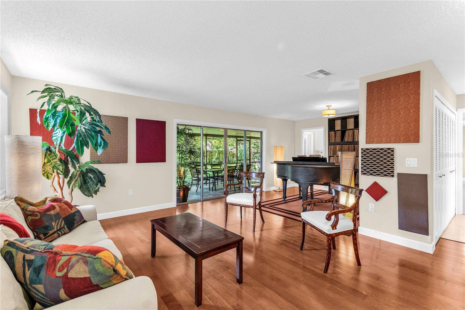 8142 GOLDEN SANDS DRIVE, Orlando, FL 32819 Living Area