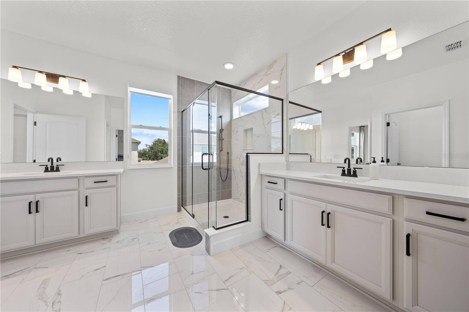 4979 RAIN SHADOW DRIVE, St Cloud, FL 34772 4979 RAIN SHADOW DRIVE, St Cloud, FL 34772