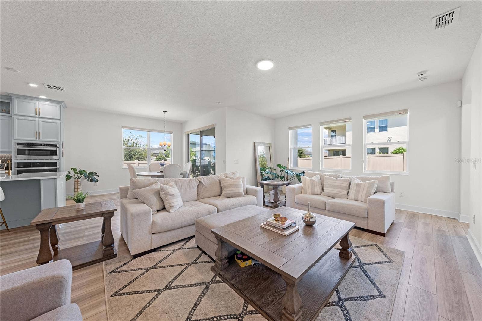 4979 RAIN SHADOW DRIVE, St Cloud, FL 34772 4979 RAIN SHADOW DRIVE, St Cloud, FL 34772