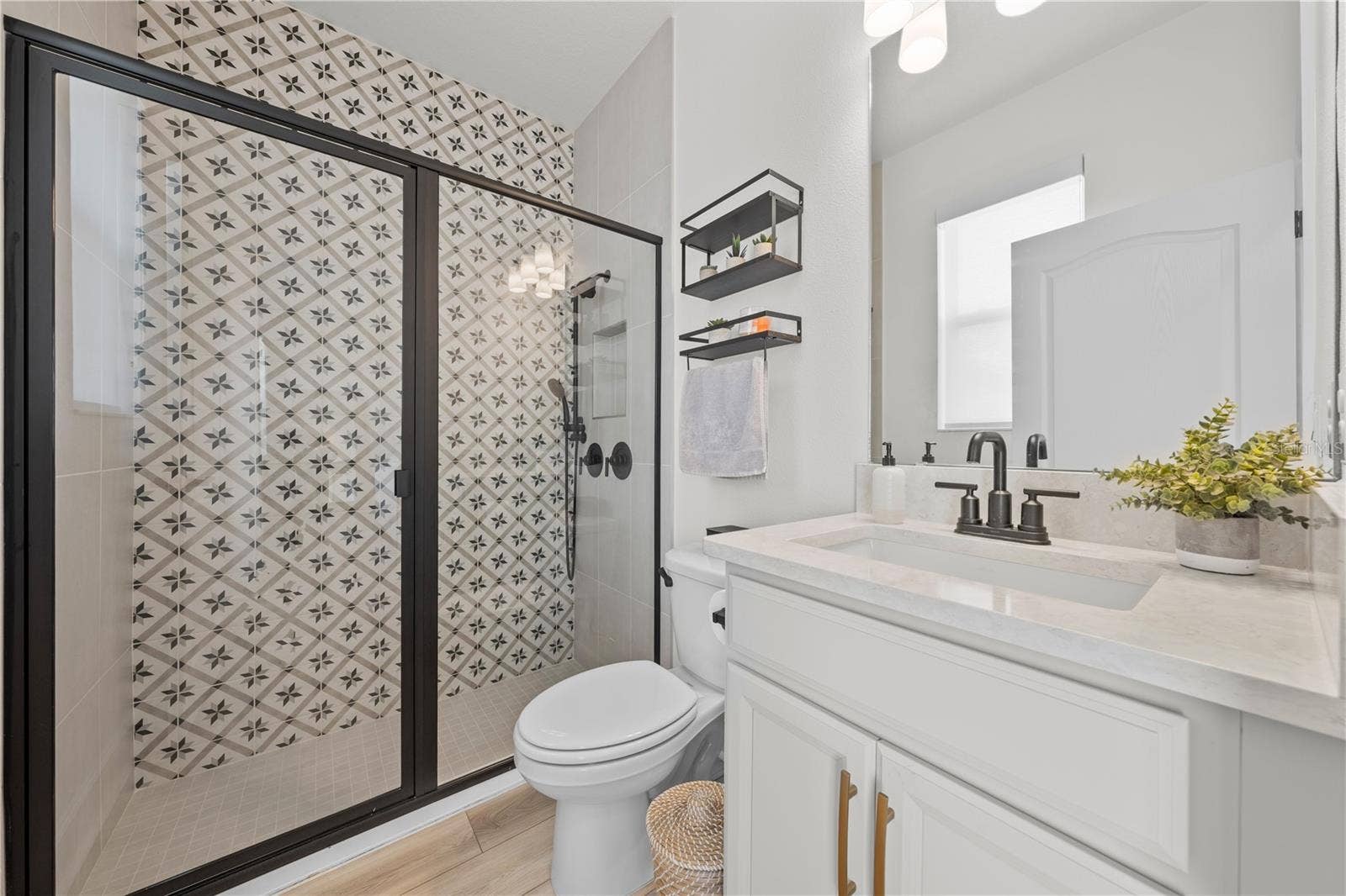4979 RAIN SHADOW DRIVE, St Cloud, FL 34772 1st Floor Bathroom