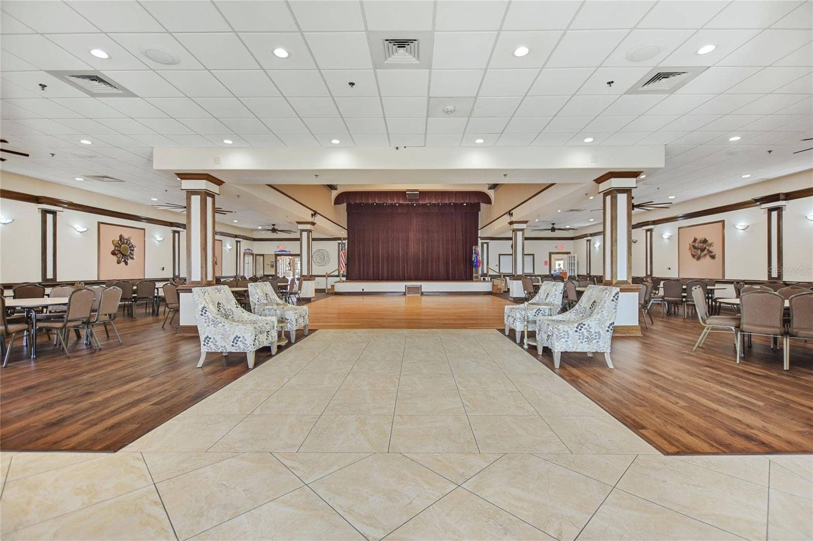 347 ROYAL PALM DR, Davenport, FL 33837 Central multi purpose room