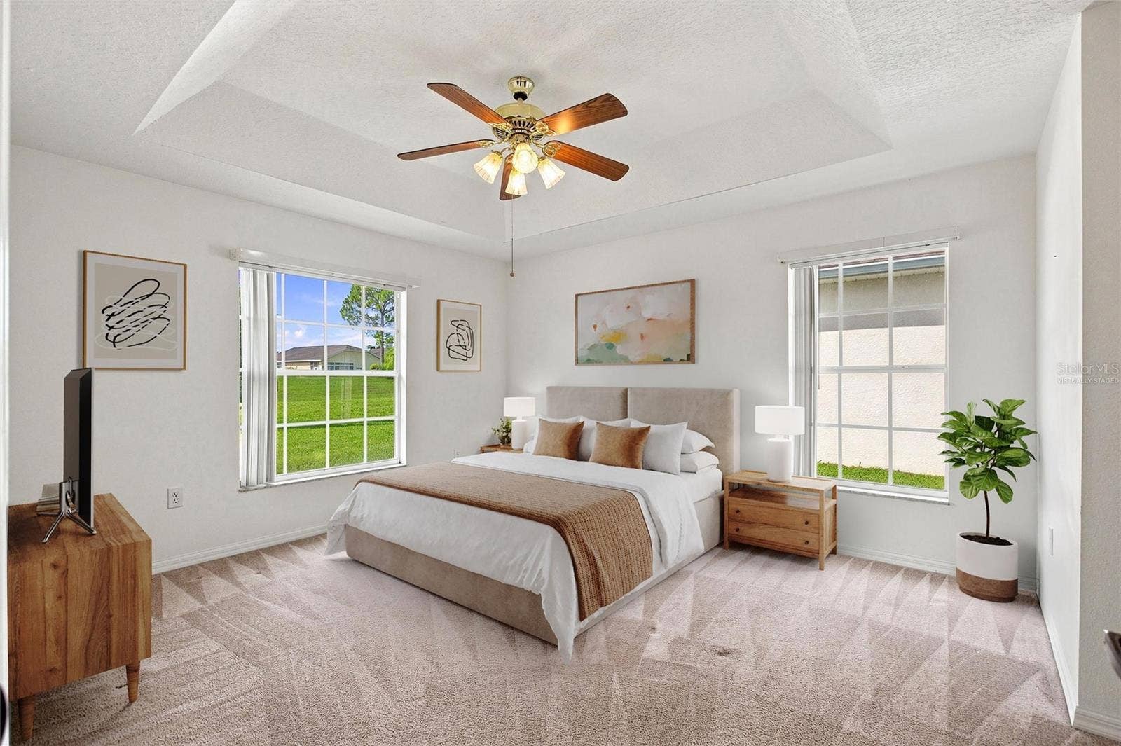 347 ROYAL PALM DR, Davenport, FL 33837 Virtually staged Primary En Suite Bedroom