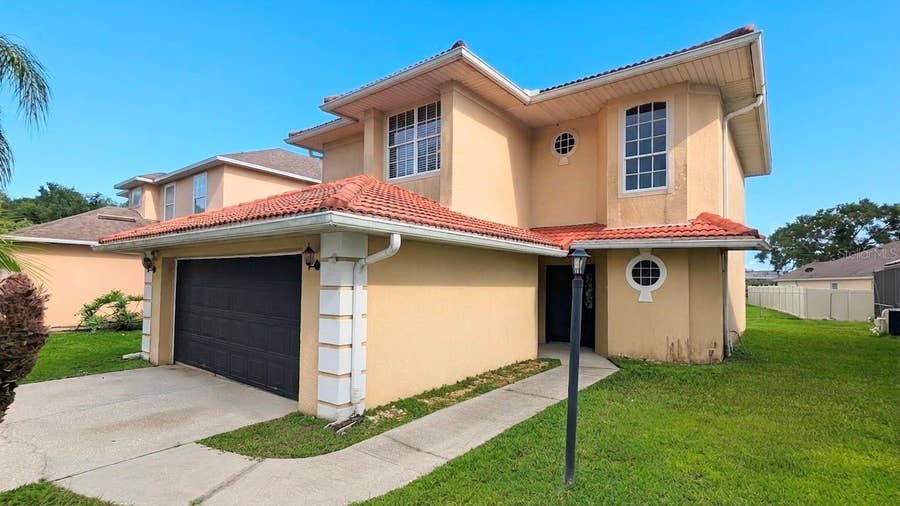 Property photo for 423 WATERFORD WAY, Kissimmee, FL
