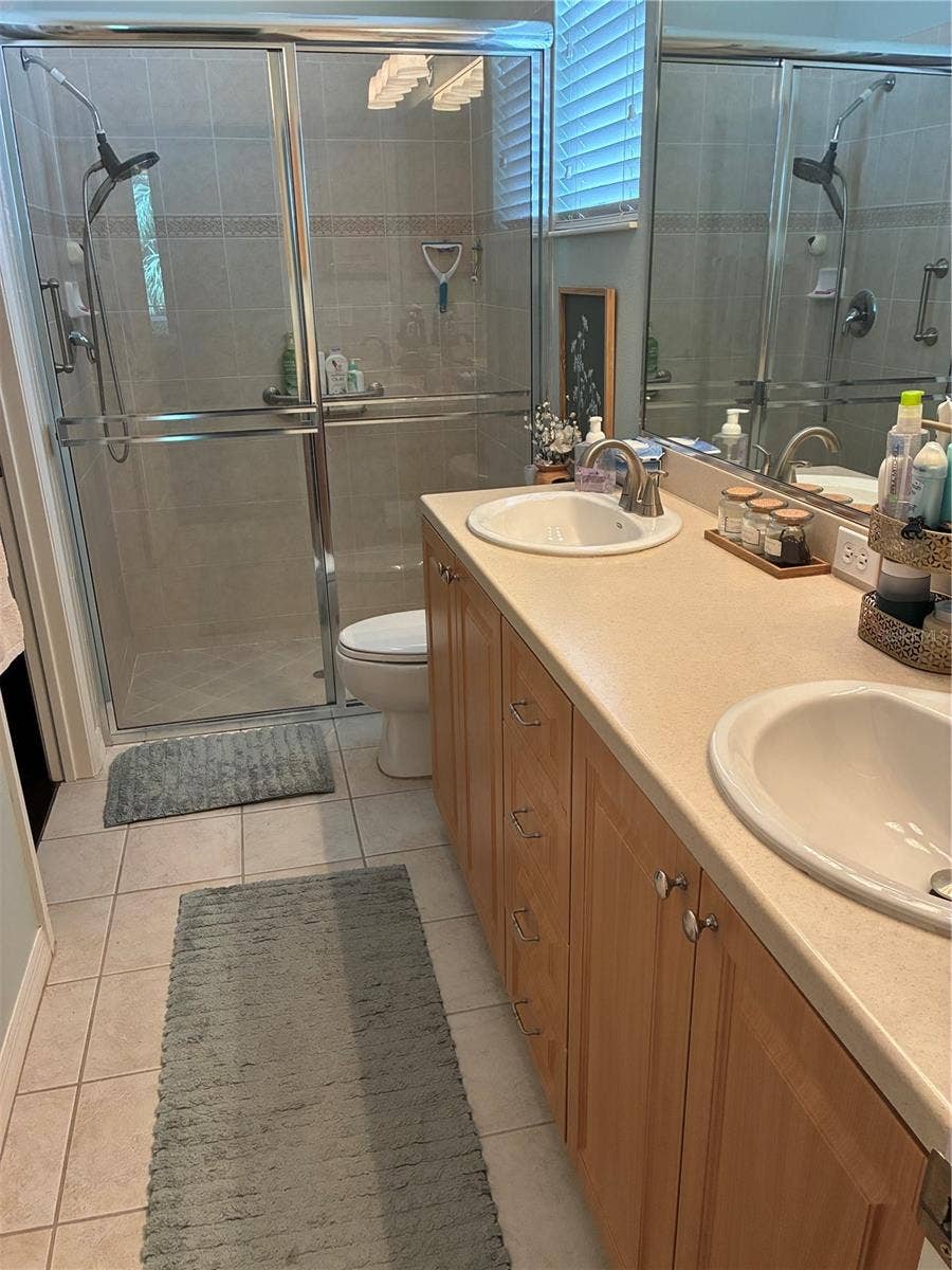 8872 FOUNDERS CIRCLE, Palmetto, FL 34221 8872 FOUNDERS CIRCLE, Palmetto, FL 34221