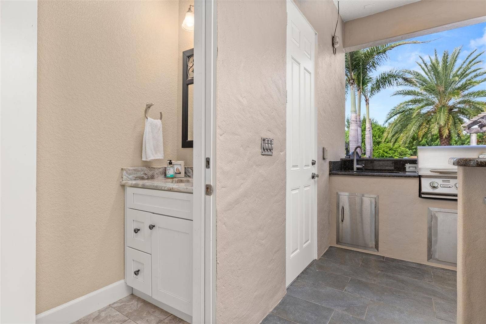 5526 MARLEON DRIVE, Windermere, FL 34786 Half bathroom outside