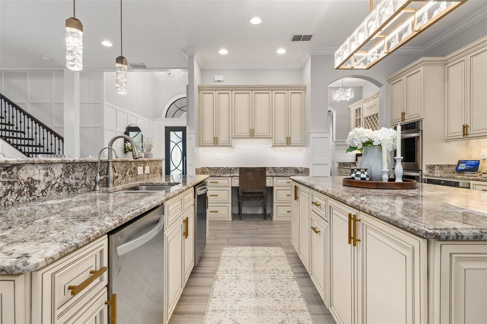 5526 MARLEON DRIVE, Windermere, FL 34786 5526 MARLEON DRIVE, Windermere, FL 34786