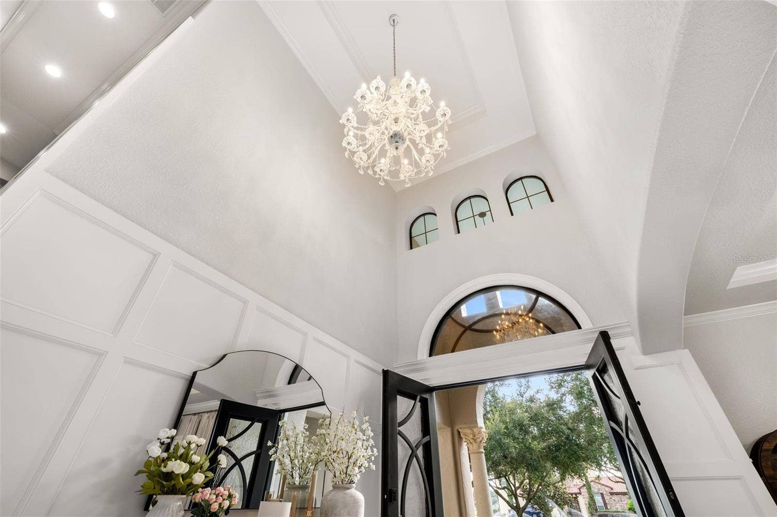 5526 MARLEON DRIVE, Windermere, FL 34786 High ceiling with bespoke custom lighting