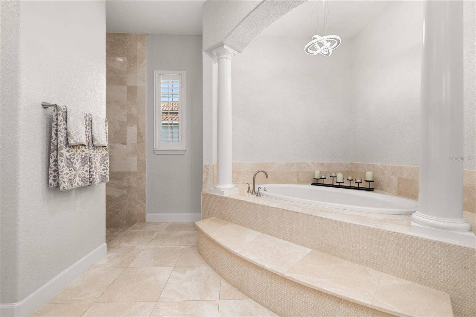 5526 MARLEON DRIVE, Windermere, FL 34786 5526 MARLEON DRIVE, Windermere, FL 34786