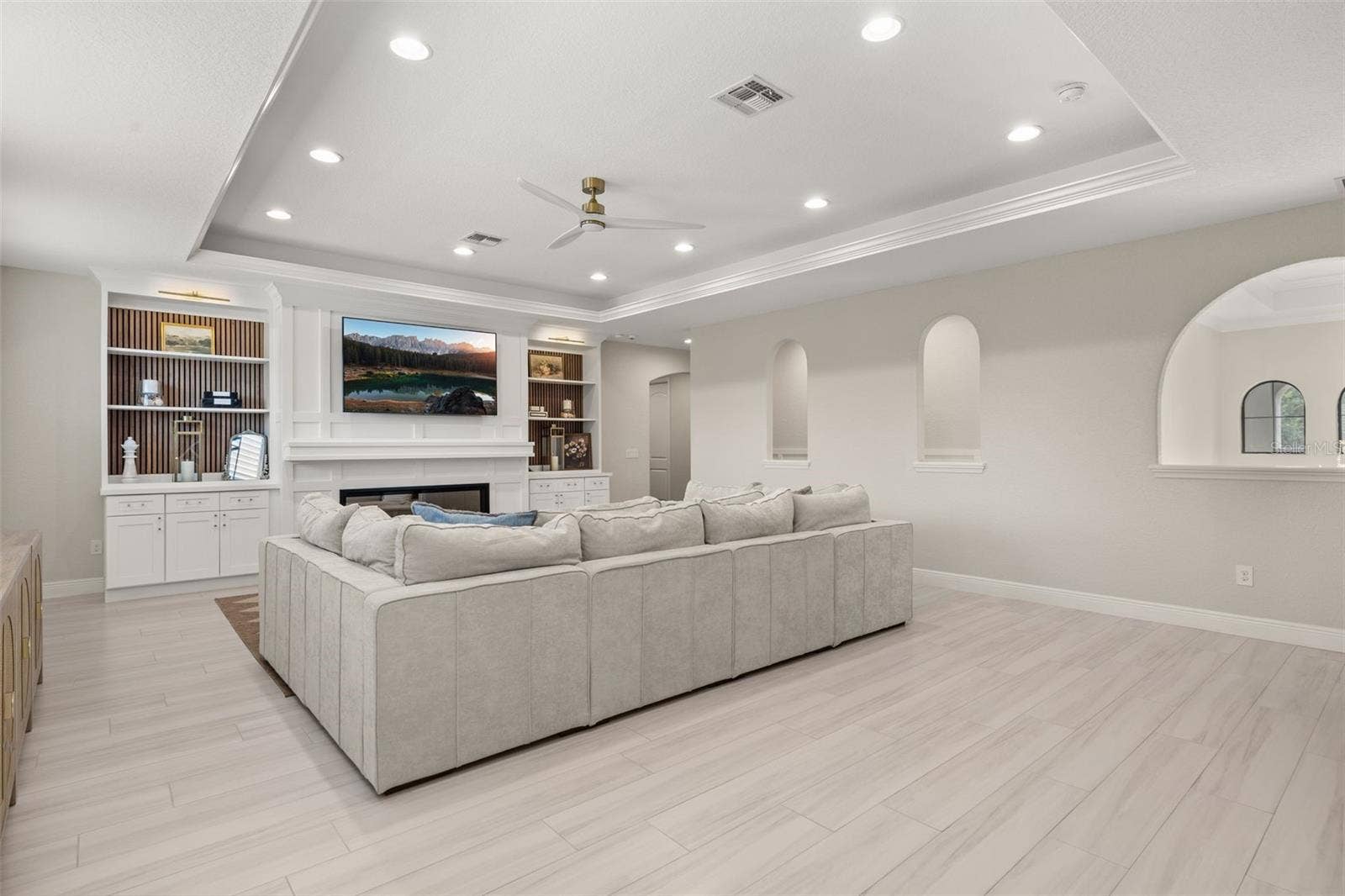 5526 MARLEON DRIVE, Windermere, FL 34786 So much space!