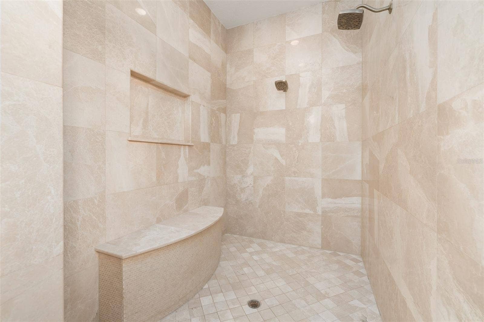 5526 MARLEON DRIVE, Windermere, FL 34786 5526 MARLEON DRIVE, Windermere, FL 34786