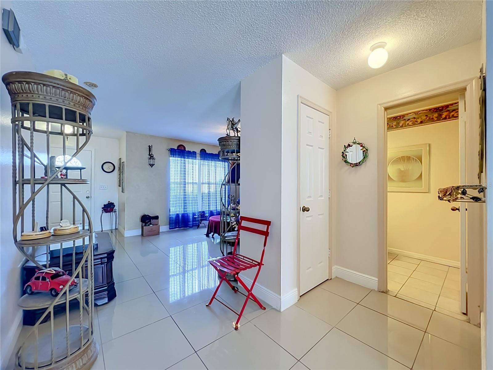12900 LOS ALAMITOS COURT, Orlando, FL 32837 1/2 bath on first floor