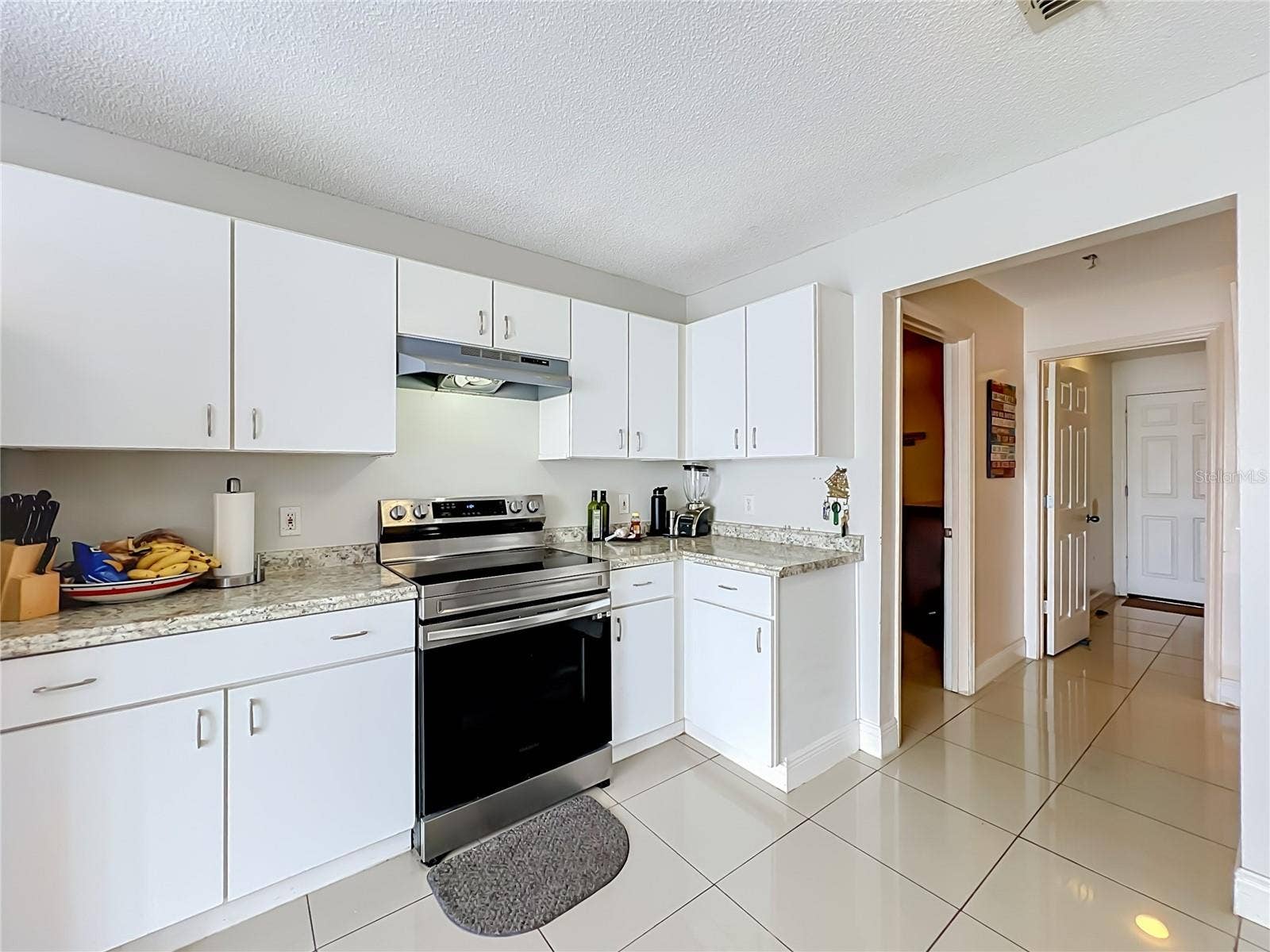 12900 LOS ALAMITOS COURT, Orlando, FL 32837 Kitchen