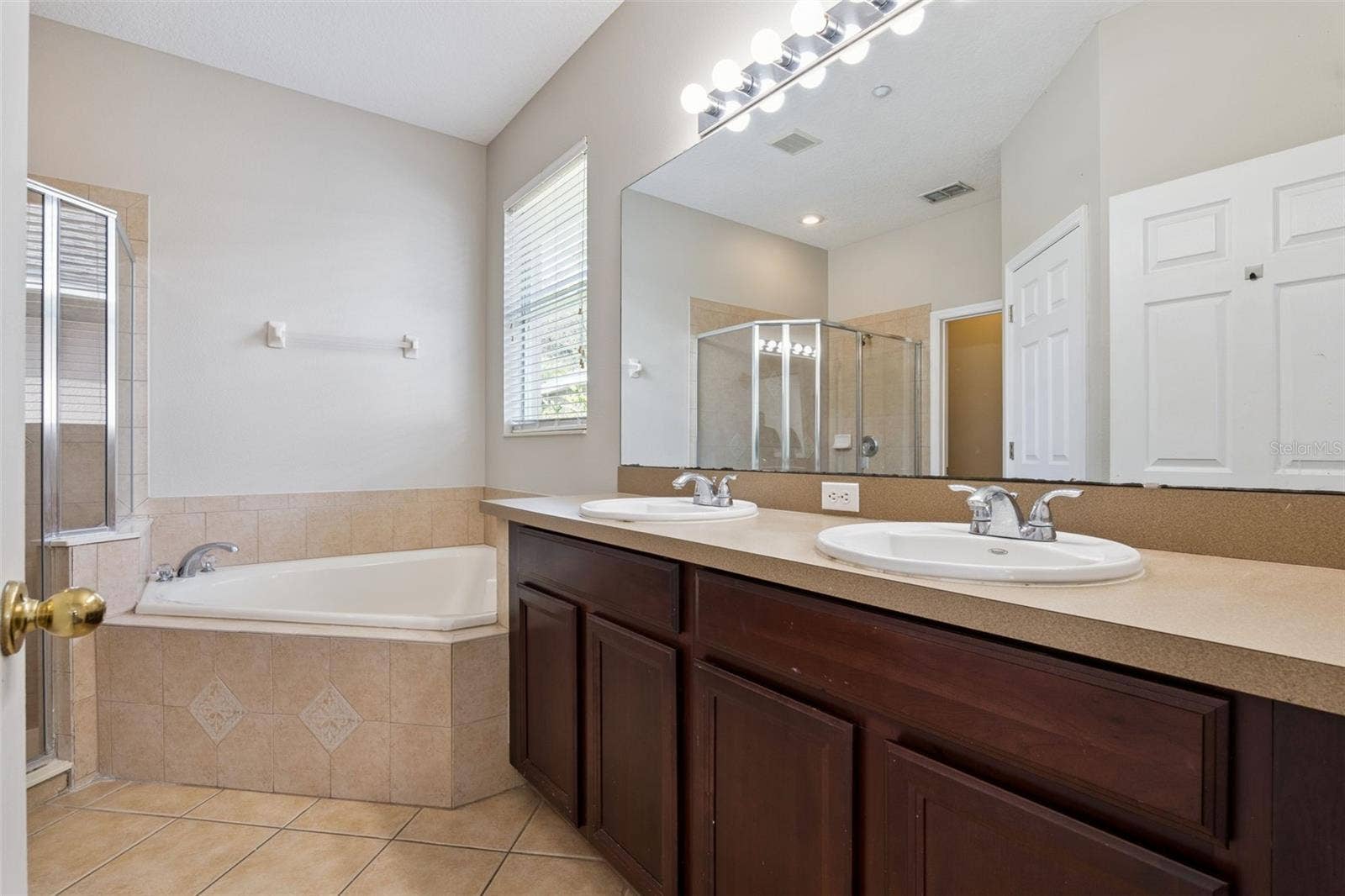 9957 CYPRESS VINE DRIVE, Orlando, FL 32827 9957 CYPRESS VINE DRIVE, Orlando, FL 32827