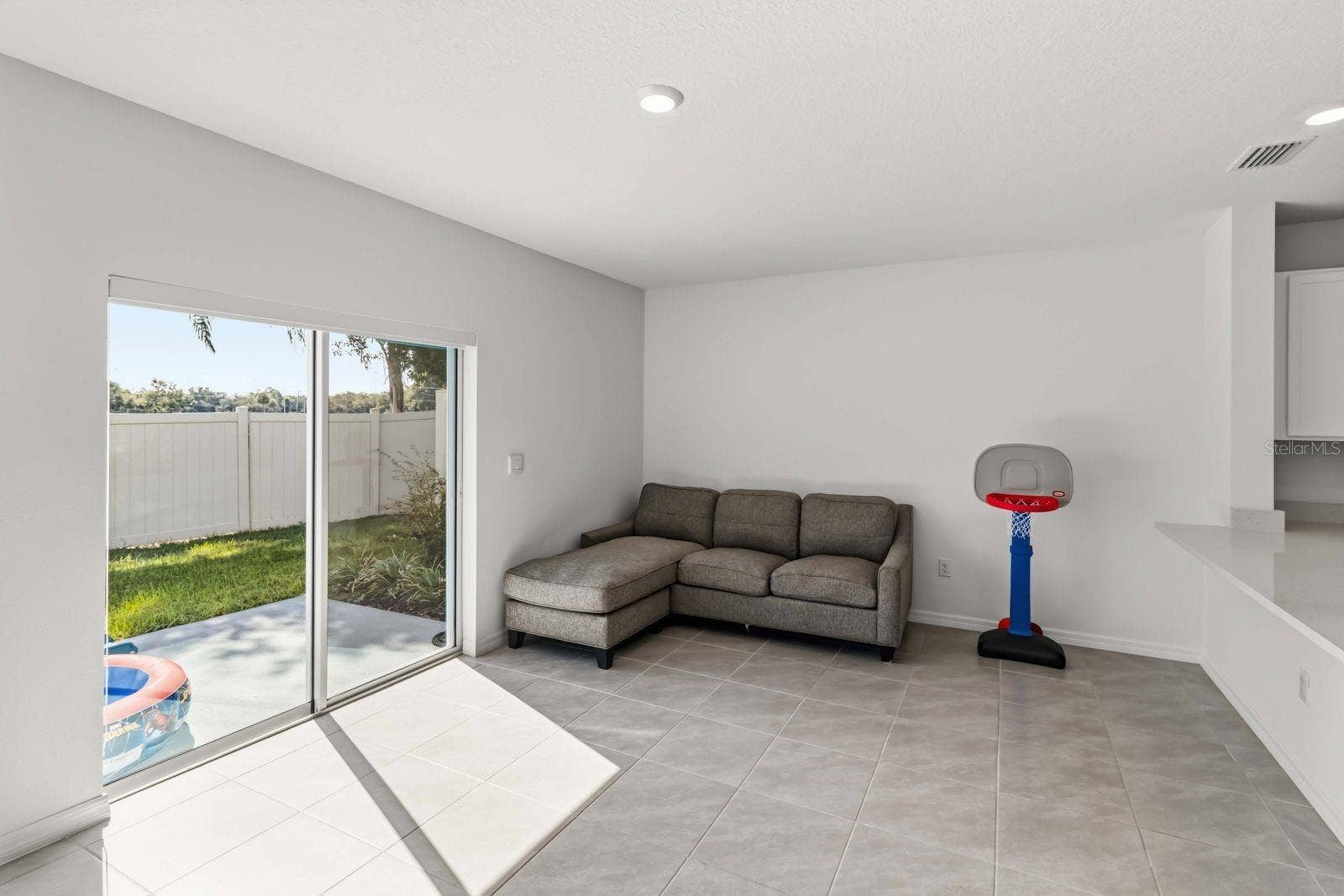 4461 RACHEL FALLS DRIVE, Tampa, FL 33610 4461 RACHEL FALLS DRIVE, Tampa, FL 33610