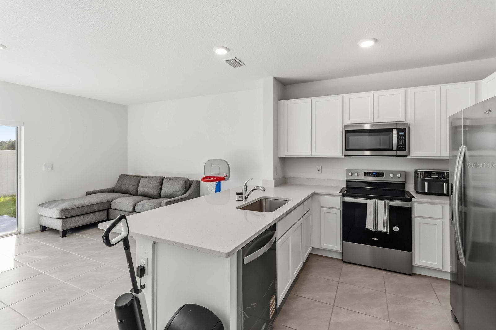 4461 RACHEL FALLS DRIVE, Tampa, FL 33610 4461 RACHEL FALLS DRIVE, Tampa, FL 33610