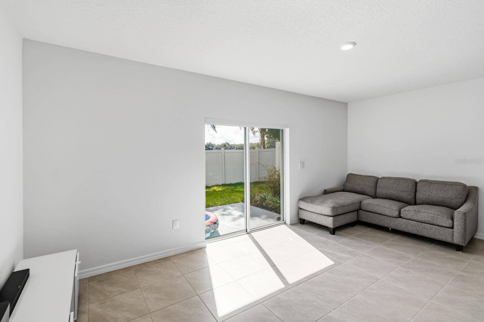 4461 RACHEL FALLS DRIVE, Tampa, FL 33610 4461 RACHEL FALLS DRIVE, Tampa, FL 33610