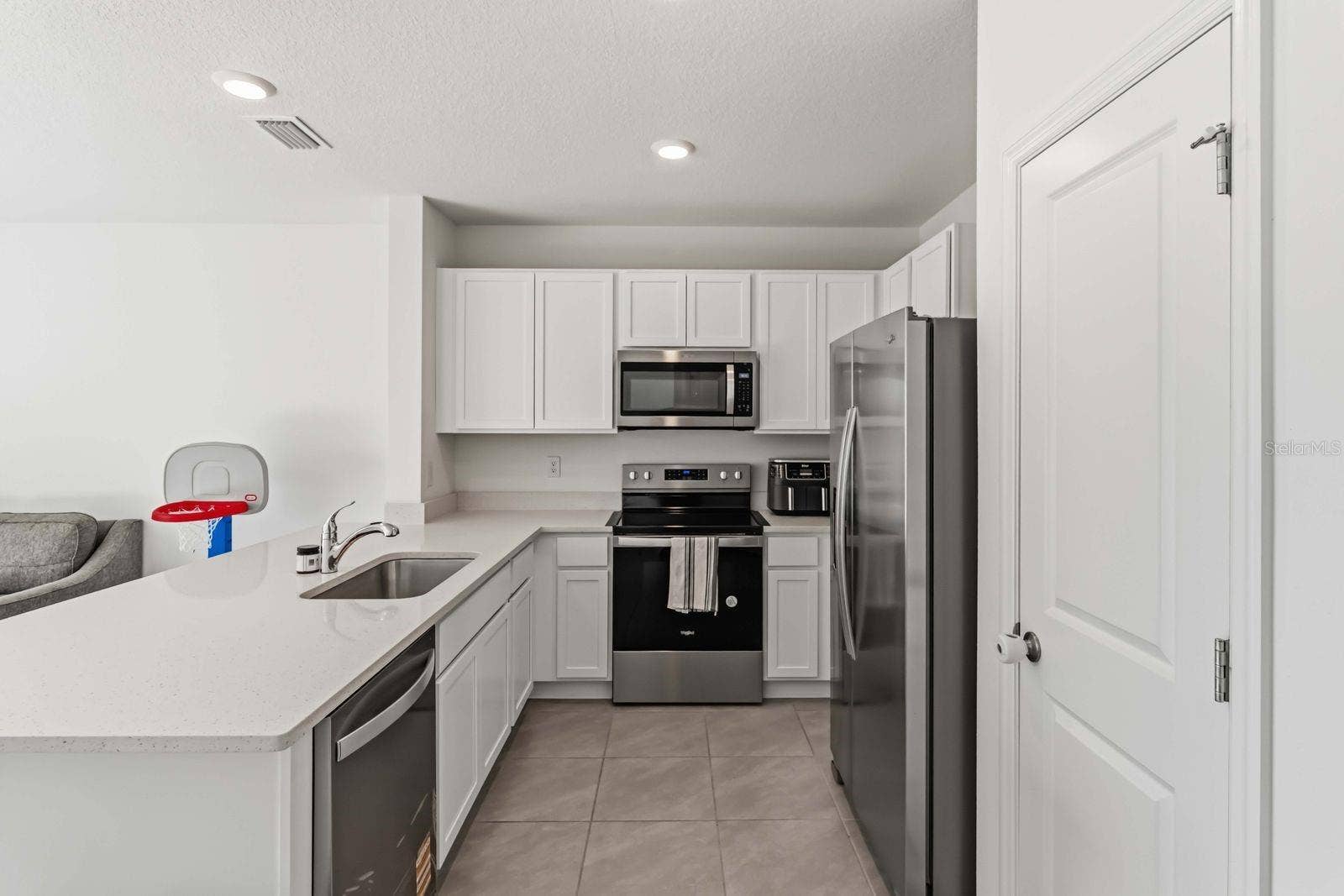 4461 RACHEL FALLS DRIVE, Tampa, FL 33610 4461 RACHEL FALLS DRIVE, Tampa, FL 33610