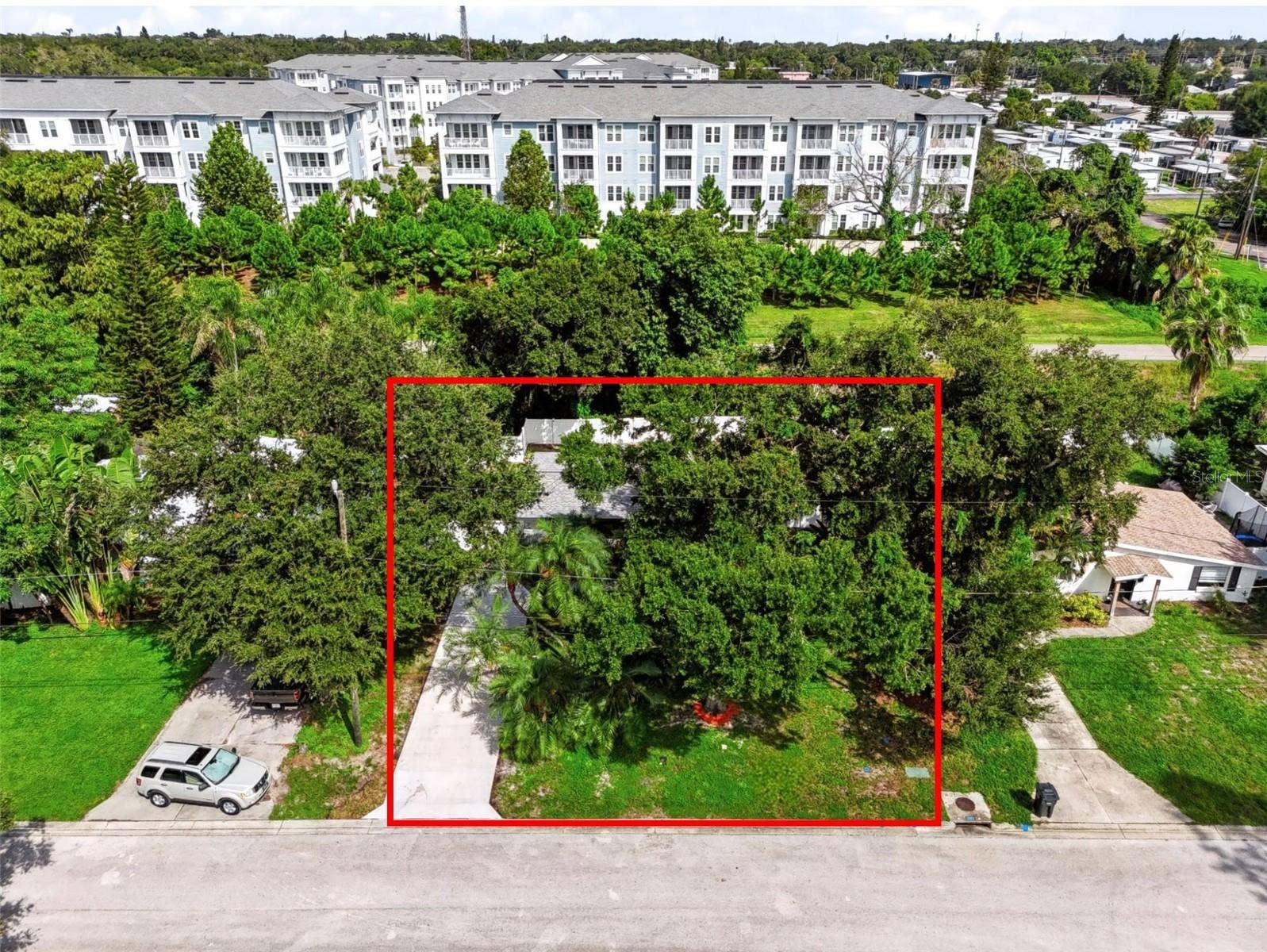 327 BARBARA CIRCLE, Belleair, FL 33756 327 BARBARA CIRCLE, Belleair, FL 33756