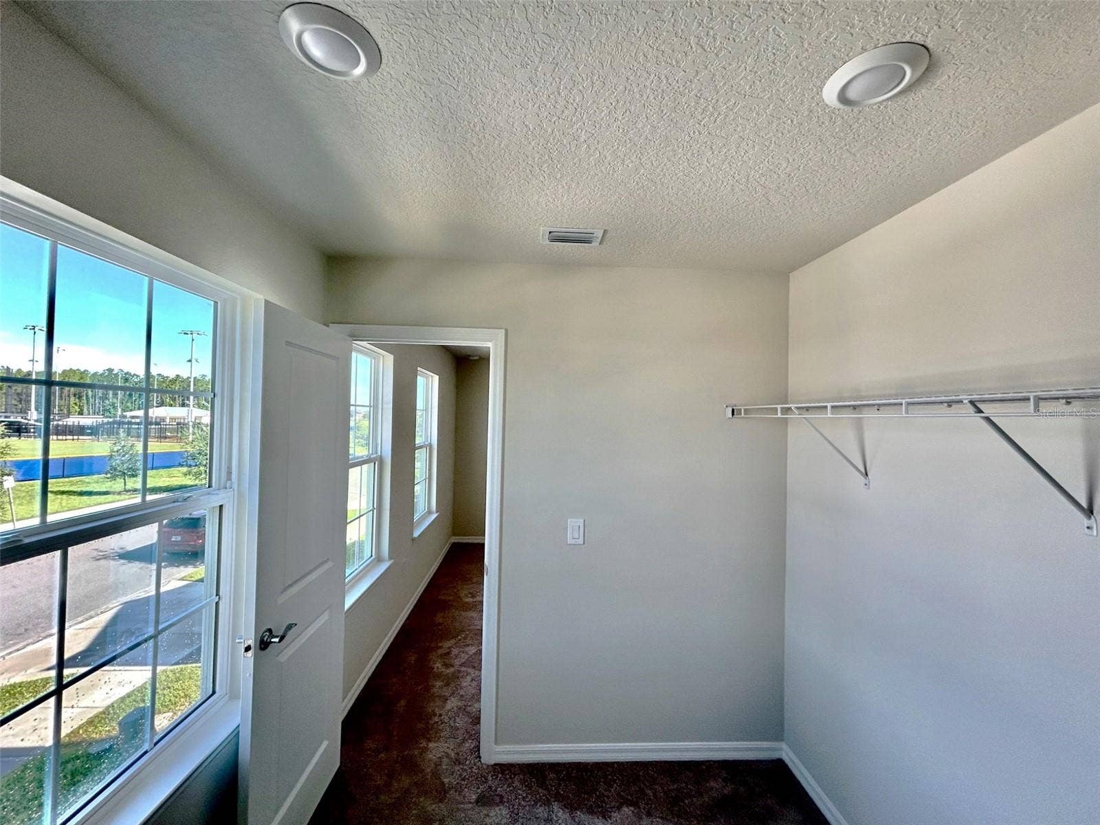 Walking Closet #2