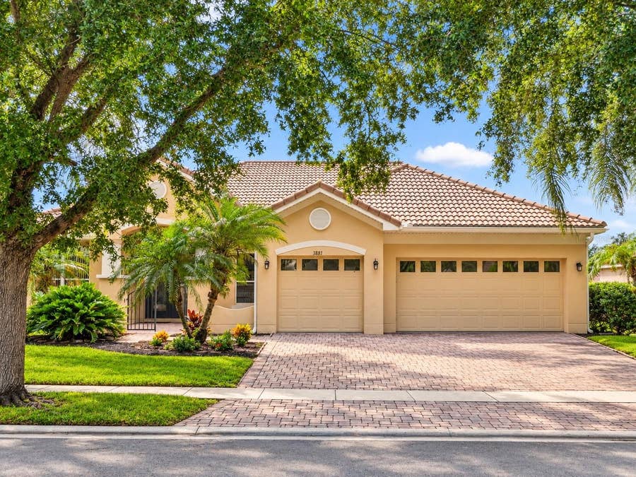 Property photo for 3881 BOWFIN TRAIL, Kissimmee, FL