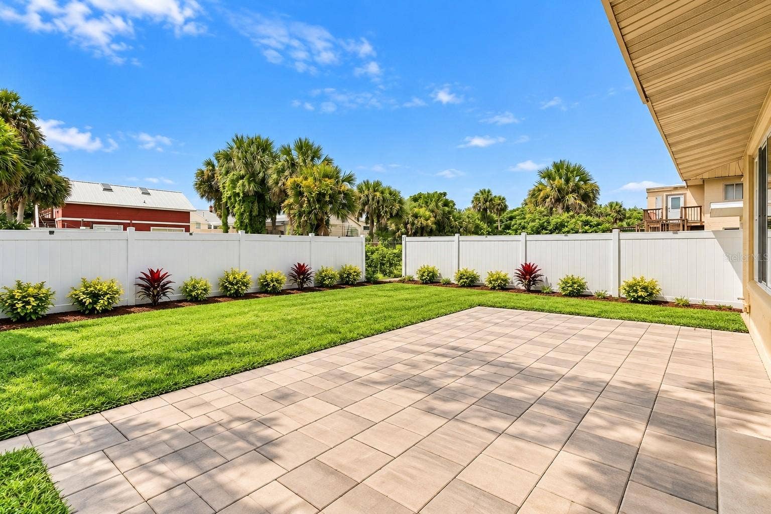 582 REVILO BOULEVARD, Daytona Beach, FL 32118