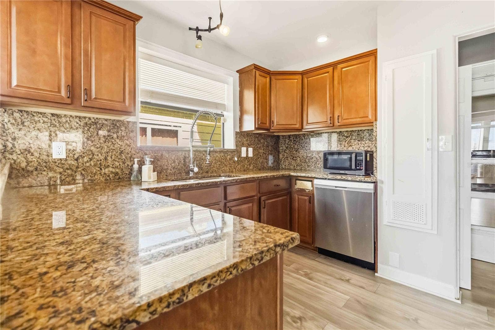 582 REVILO BOULEVARD, Daytona Beach, FL 32118