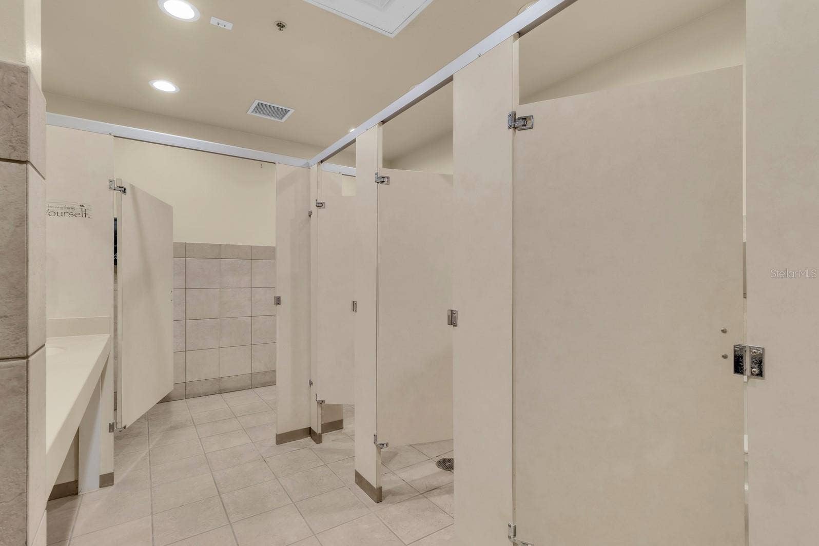 1201 E OAK STREET, Kissimmee, FL 34744 1201 E OAK STREET, Kissimmee, FL 34744