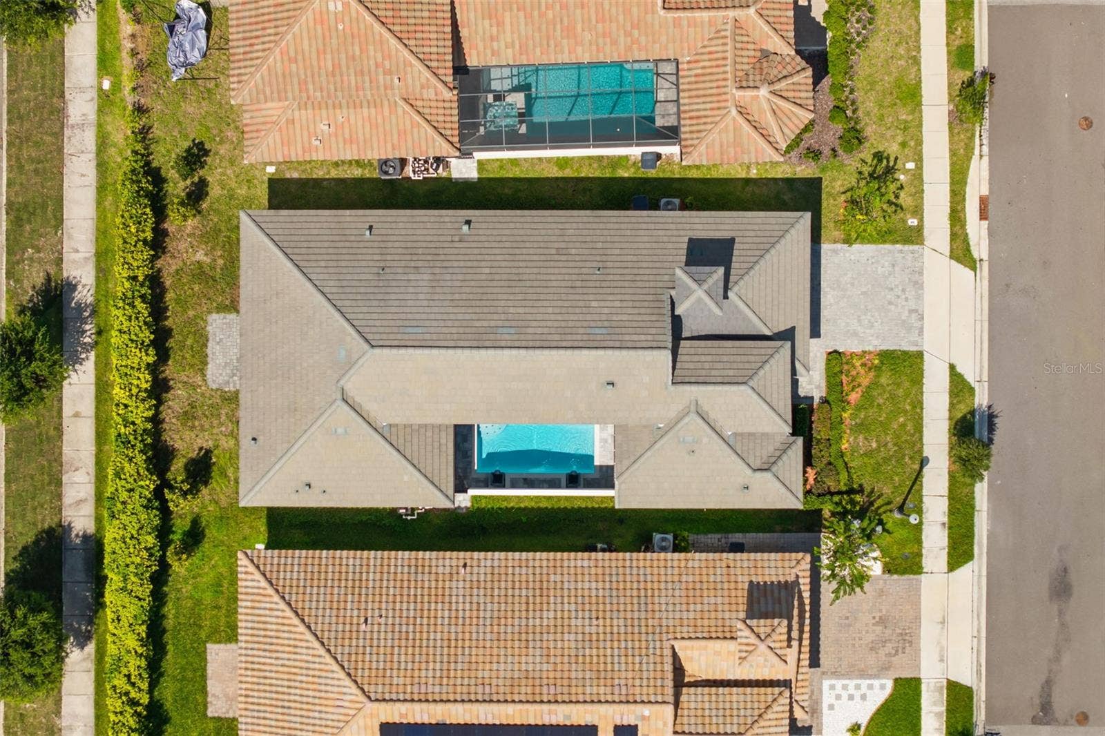 260 HAMPTON LOOP, Davenport, FL 33837 Drone Roof
