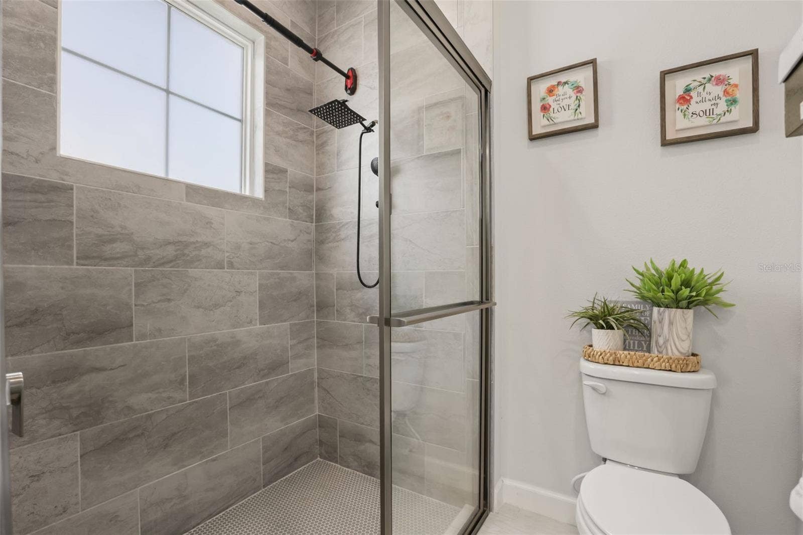 260 HAMPTON LOOP, Davenport, FL 33837 In-law Bathroom