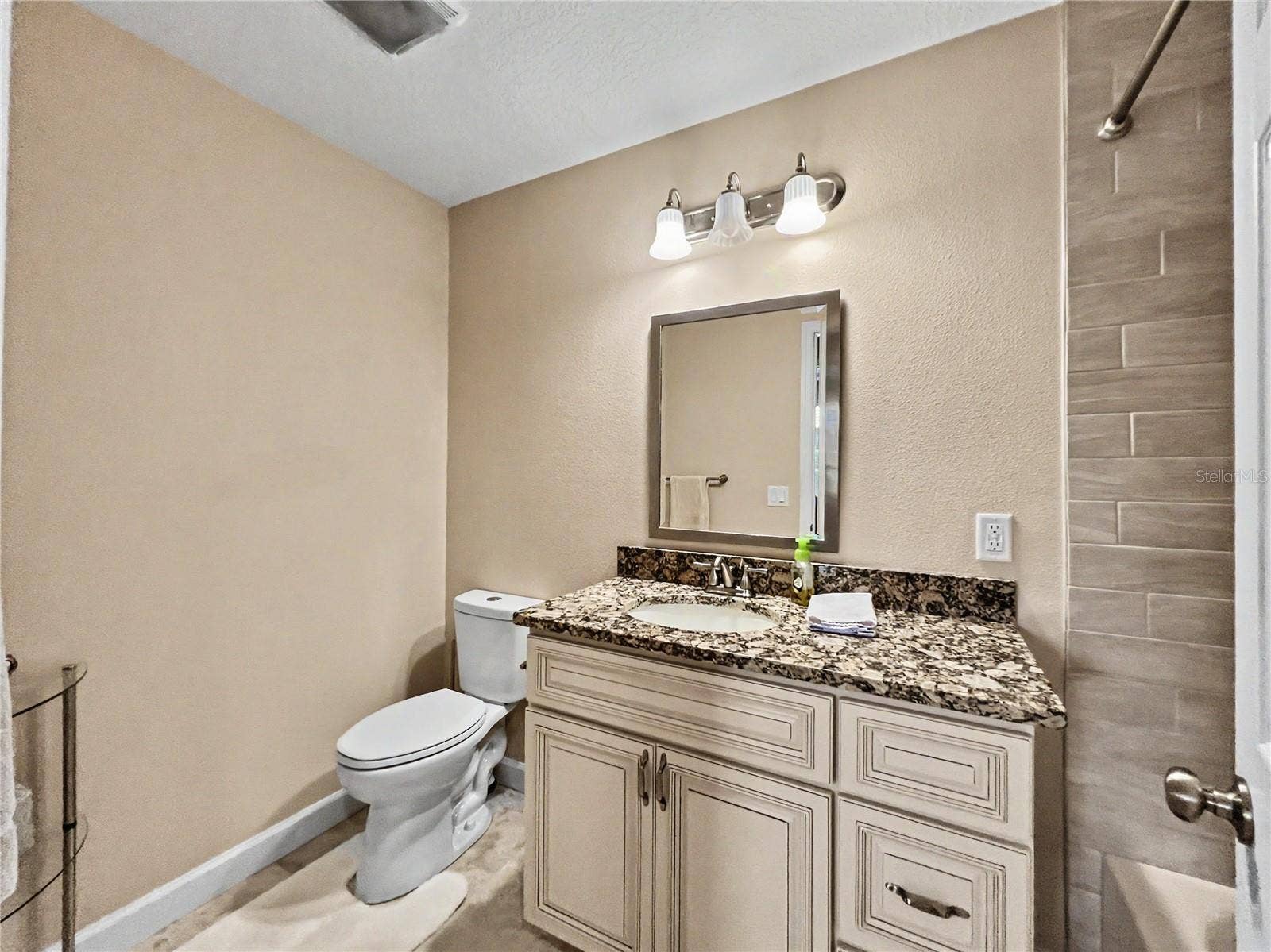 1113 CELEBRATION AVENUE, Celebration, FL 34747