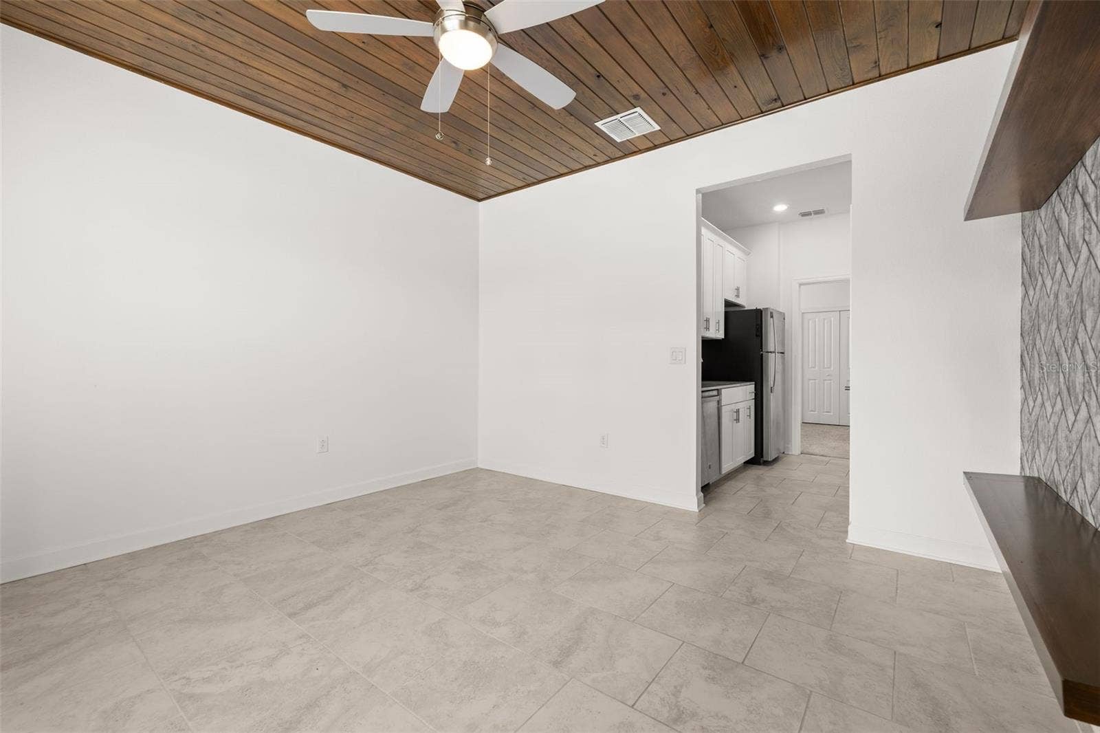 195 PRESTON AVENUE, Davenport, FL 33837