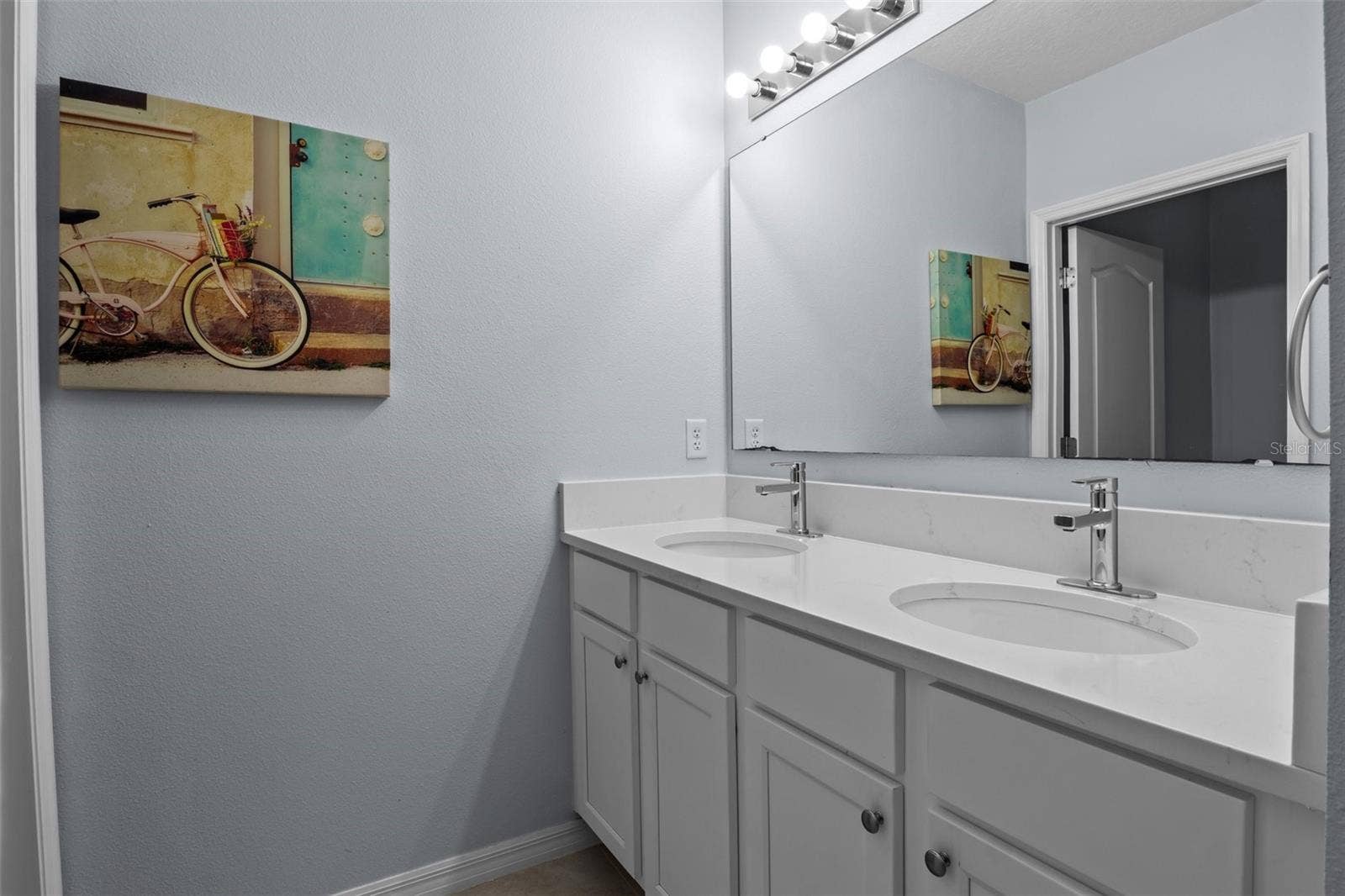 2460 WHITE POPPY DRIVE, Kissimmee, FL 34747 Bathroom 2