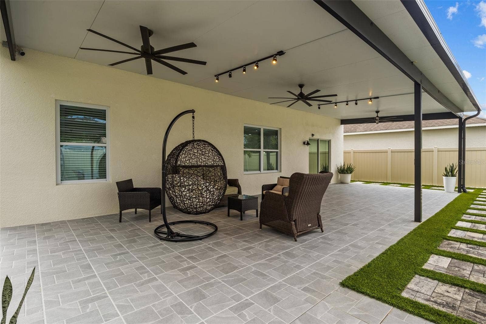 2460 WHITE POPPY DRIVE, Kissimmee, FL 34747 Terrace