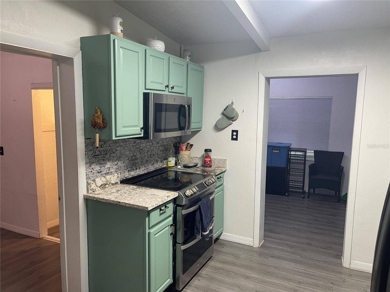 339 ELSIE AVENUE, Daytona Beach, FL 32117 Kitchen/Living Room