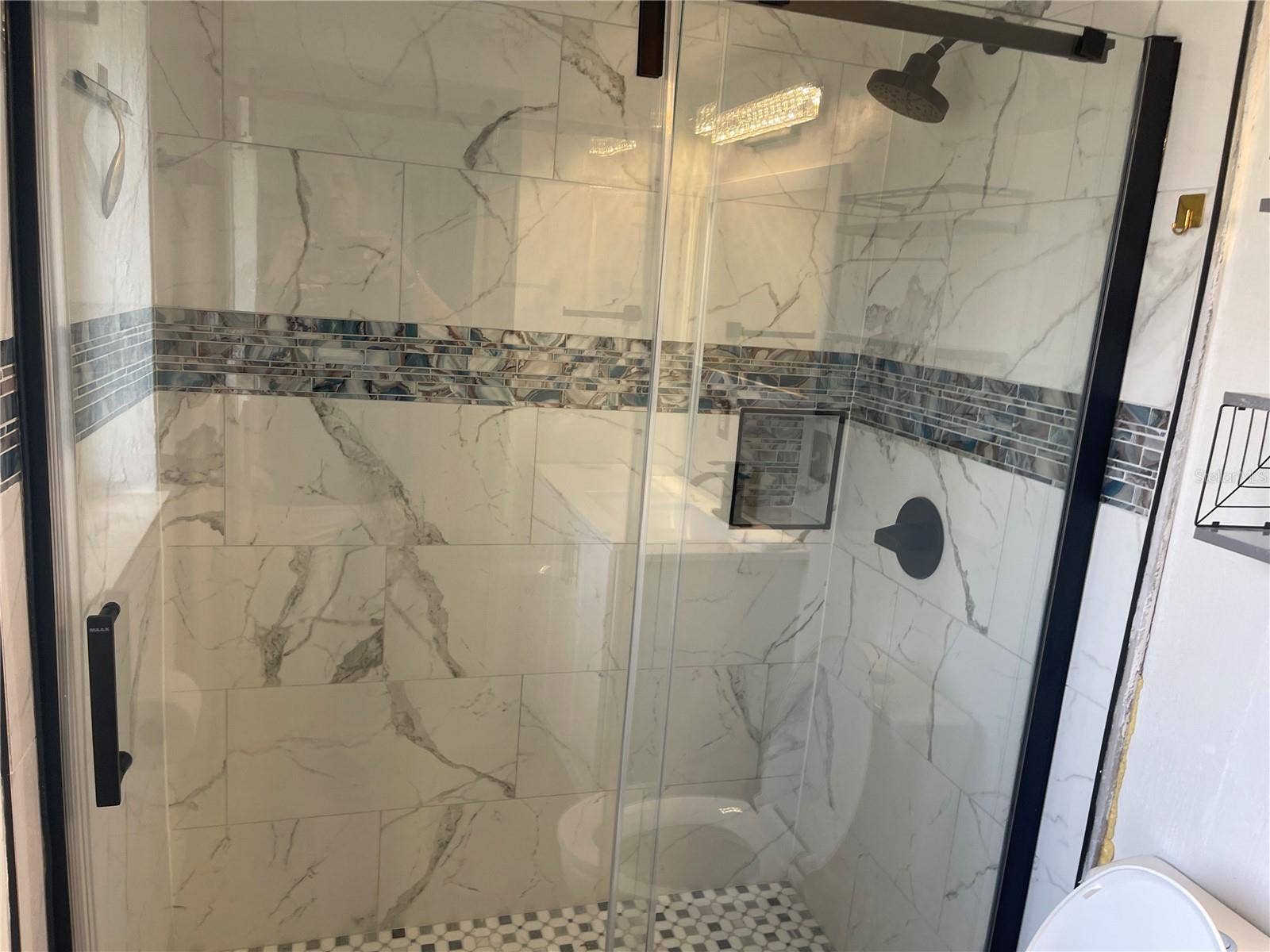 339 ELSIE AVENUE, Daytona Beach, FL 32117 Owner Bath