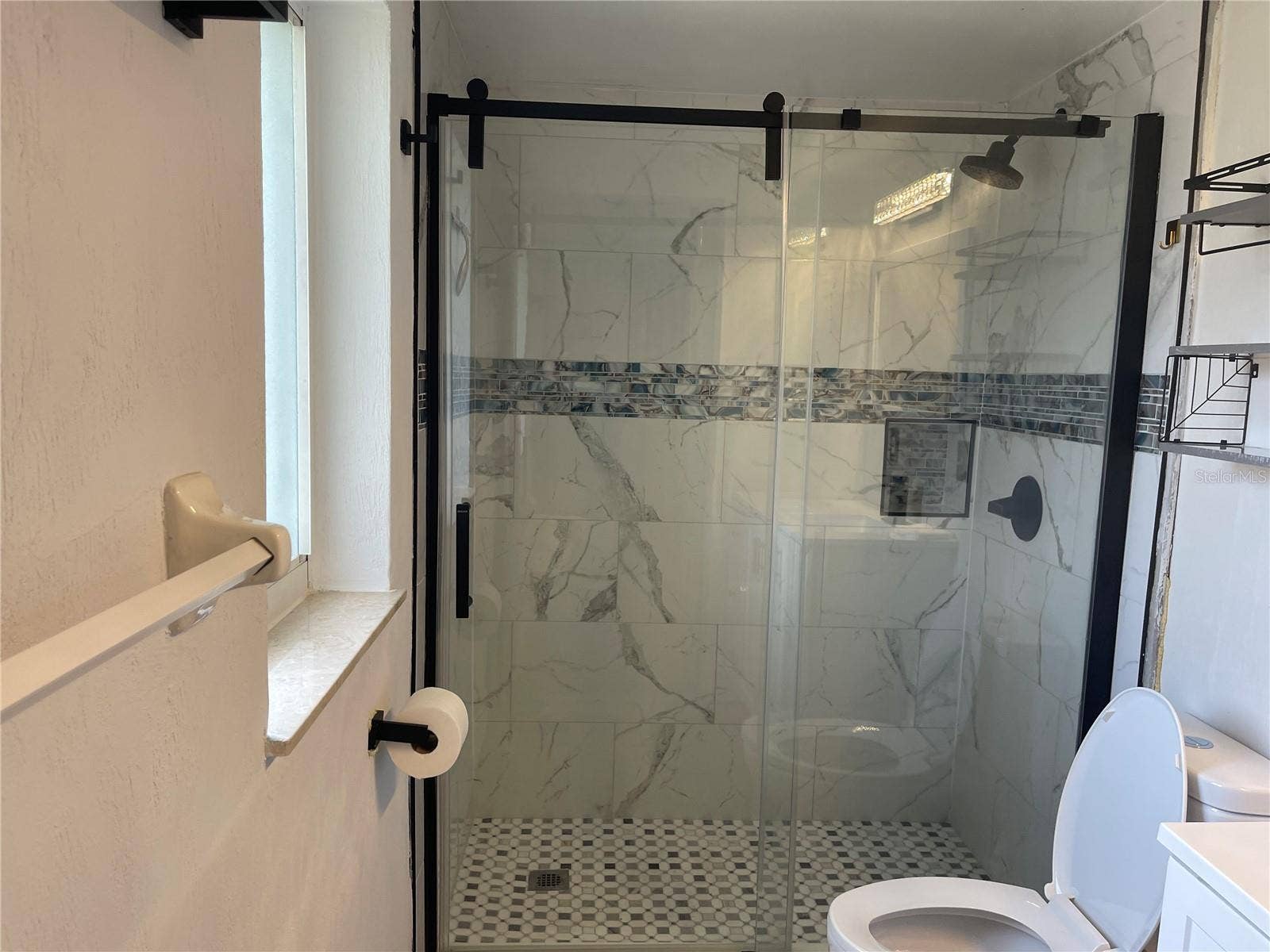 339 ELSIE AVENUE, Daytona Beach, FL 32117 Owner Bath