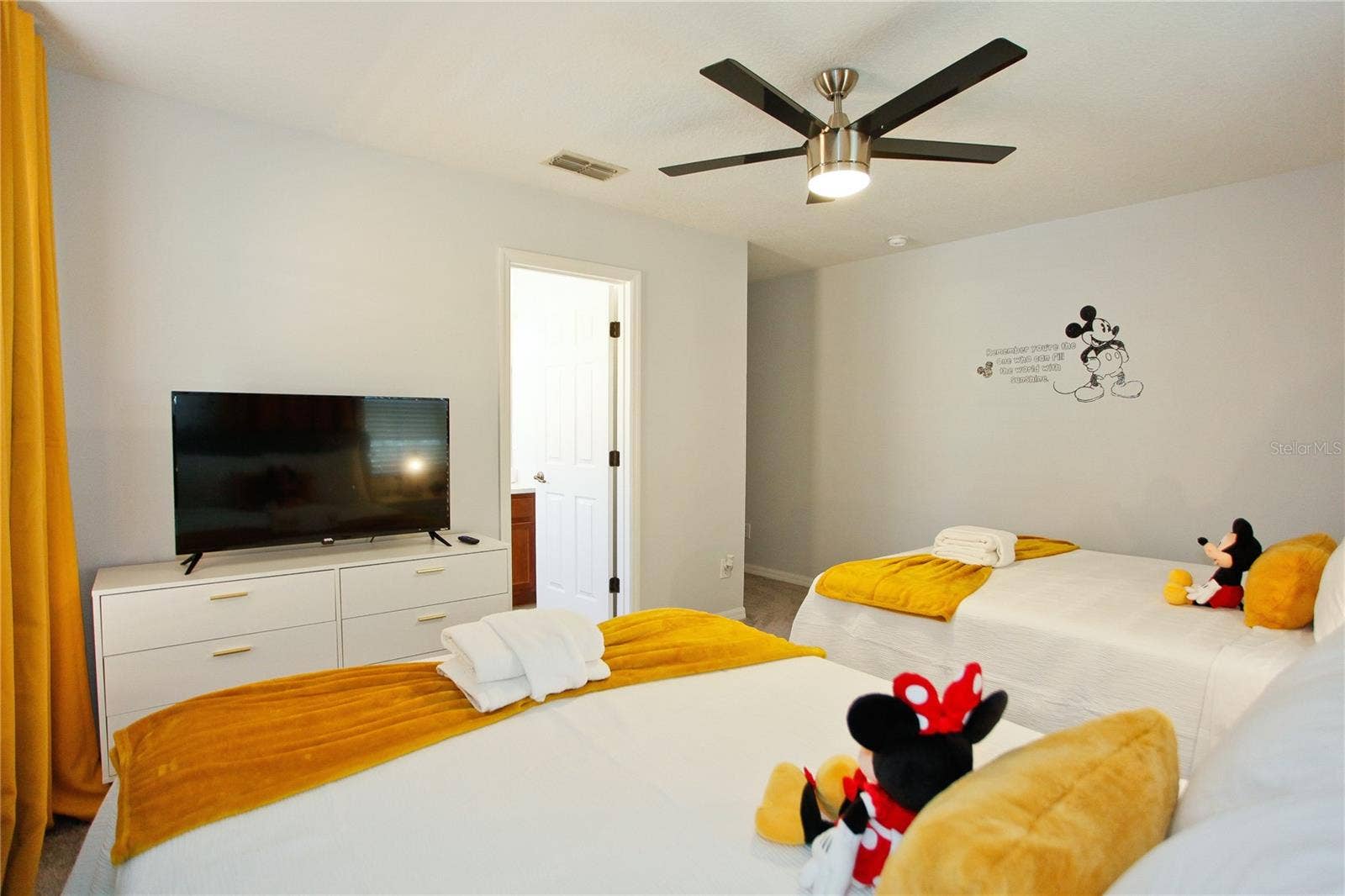 231 LAS FUENTES DRIVE, Kissimmee, FL 34746 231 LAS FUENTES DRIVE, Kissimmee, FL 34746