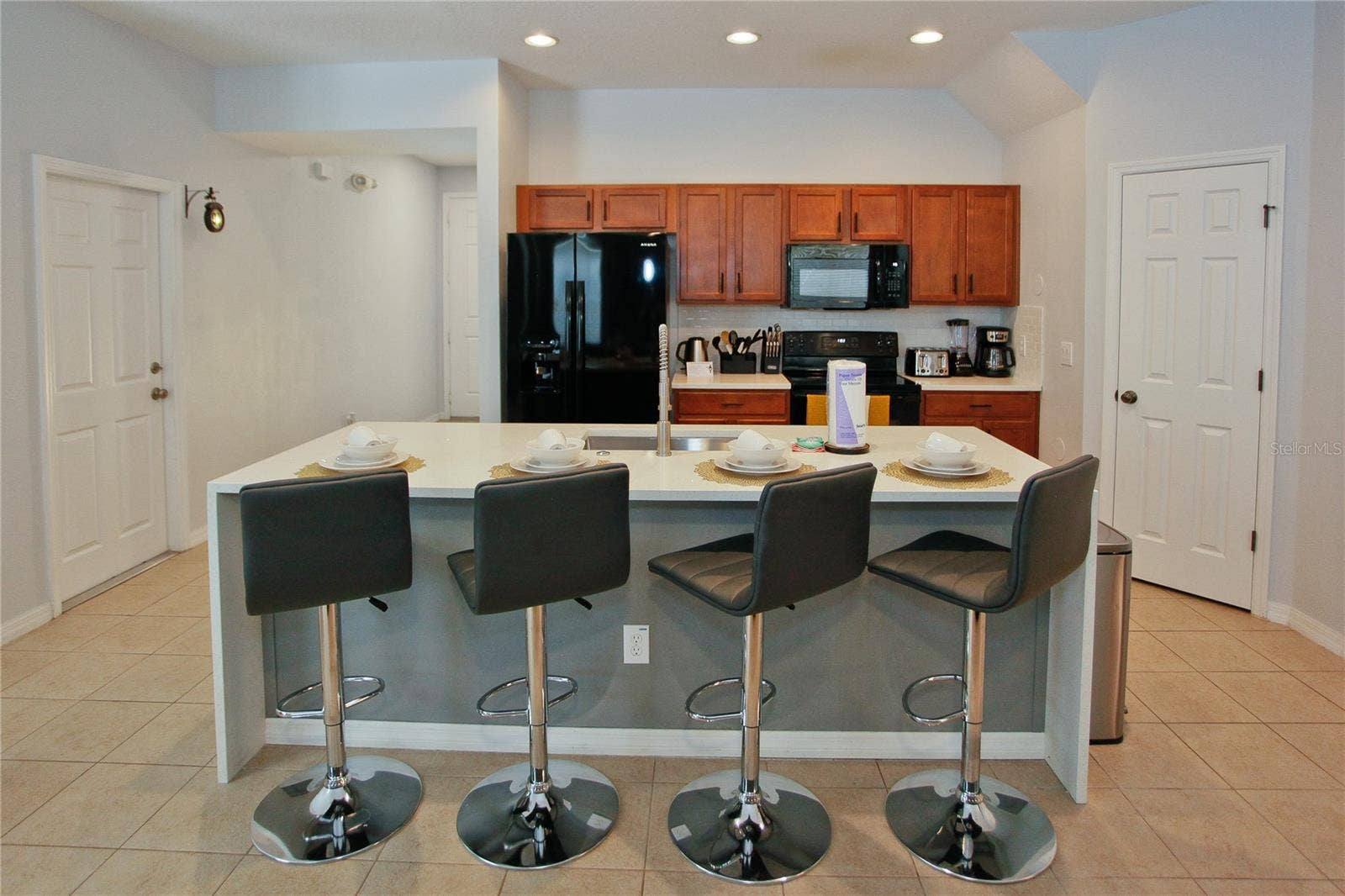 231 LAS FUENTES DRIVE, Kissimmee, FL 34746 231 LAS FUENTES DRIVE, Kissimmee, FL 34746