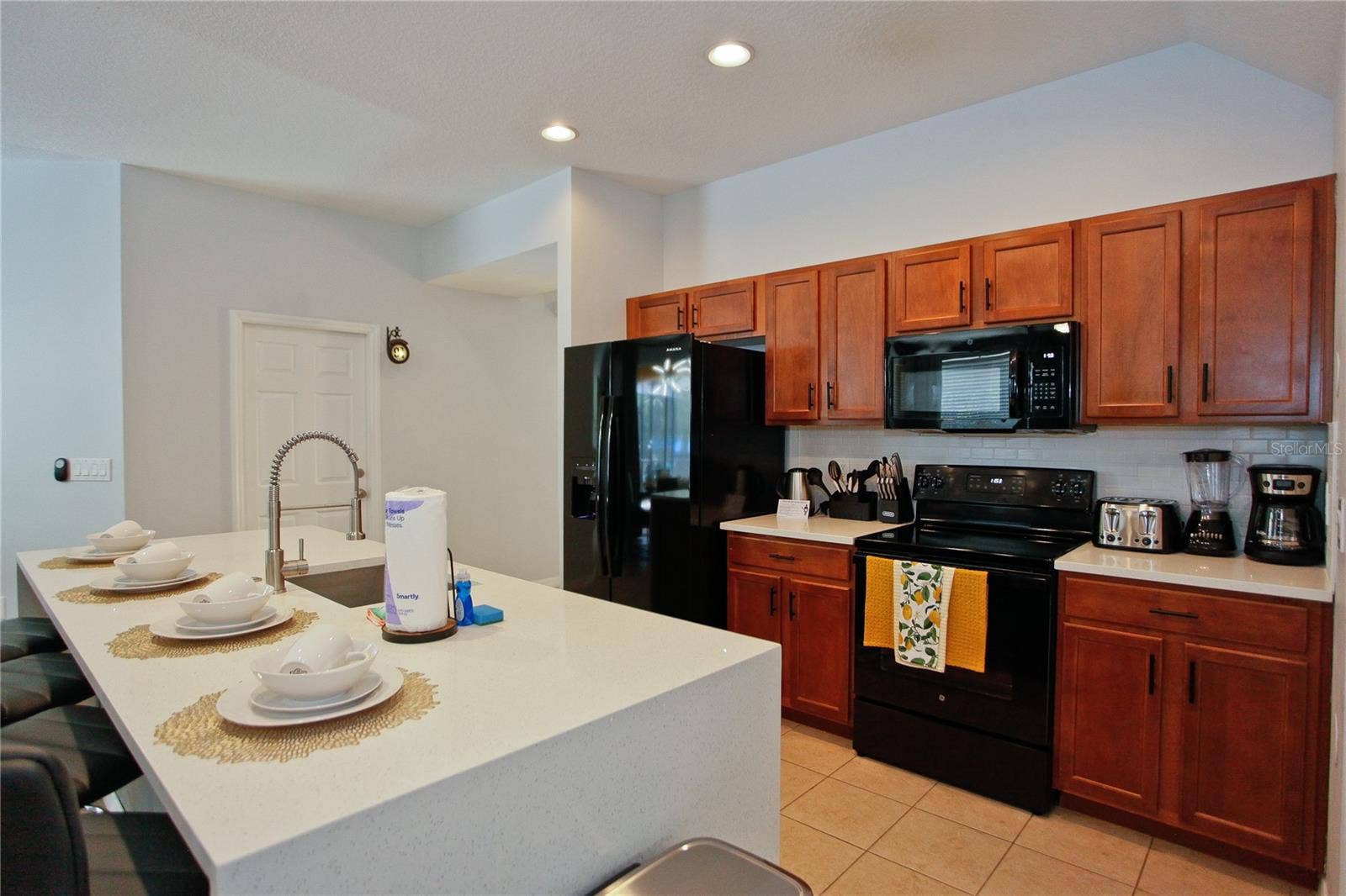231 LAS FUENTES DRIVE, Kissimmee, FL 34746 231 LAS FUENTES DRIVE, Kissimmee, FL 34746