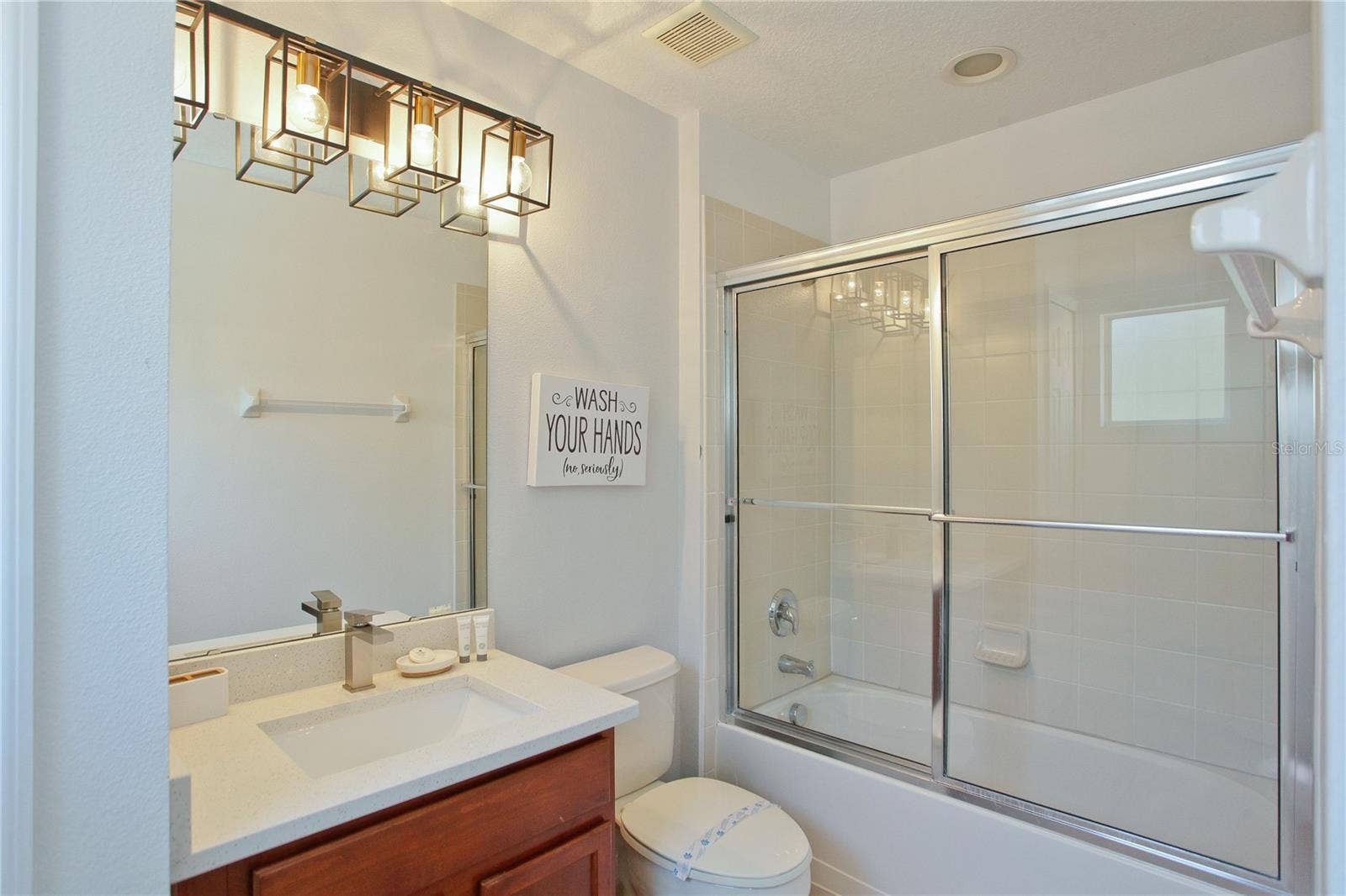 231 LAS FUENTES DRIVE, Kissimmee, FL 34746 231 LAS FUENTES DRIVE, Kissimmee, FL 34746