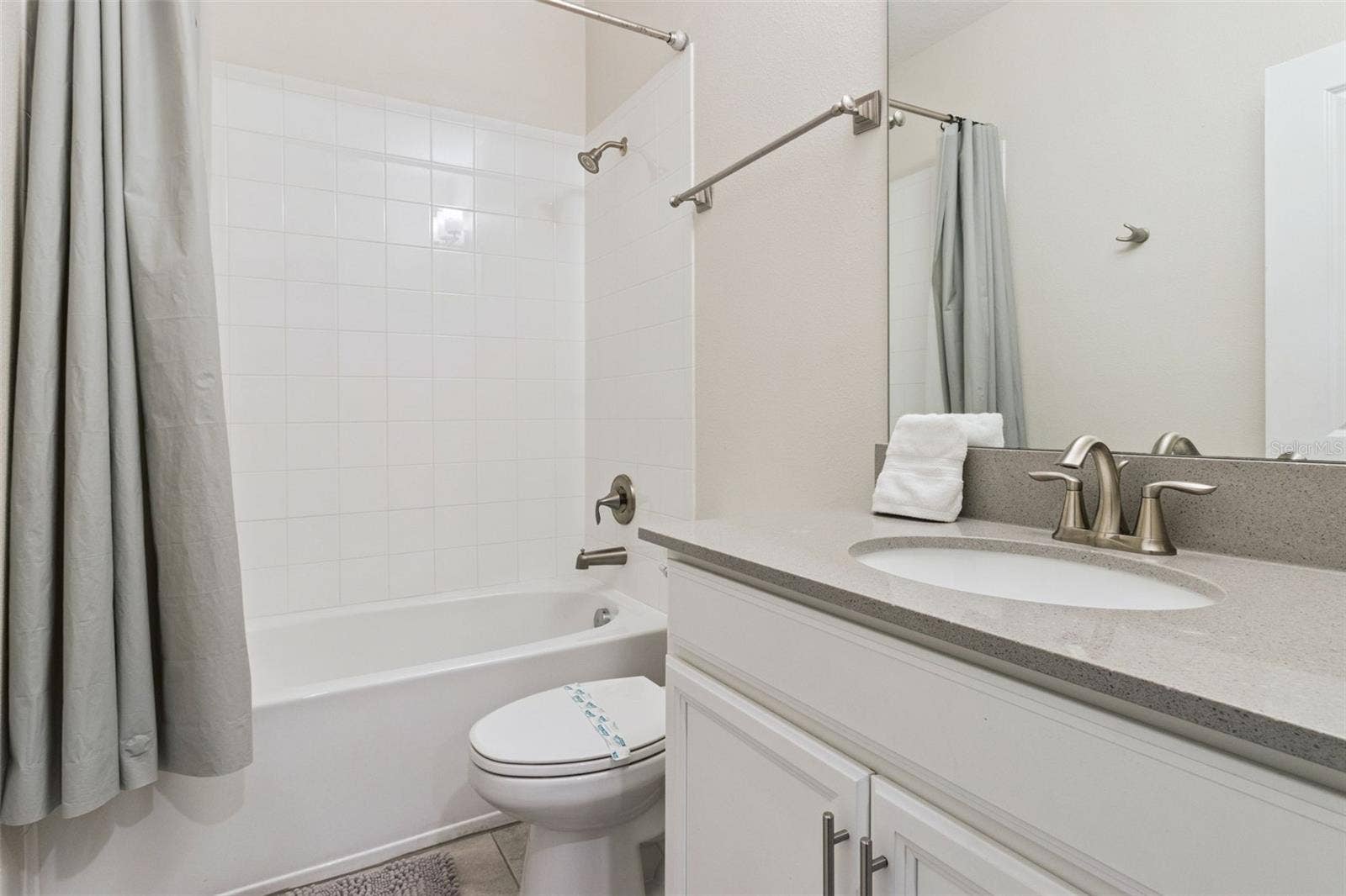 8996 CABOT CLIFFS DRIVE, Davenport, FL 33896 8996 CABOT CLIFFS DRIVE, Davenport, FL 33896