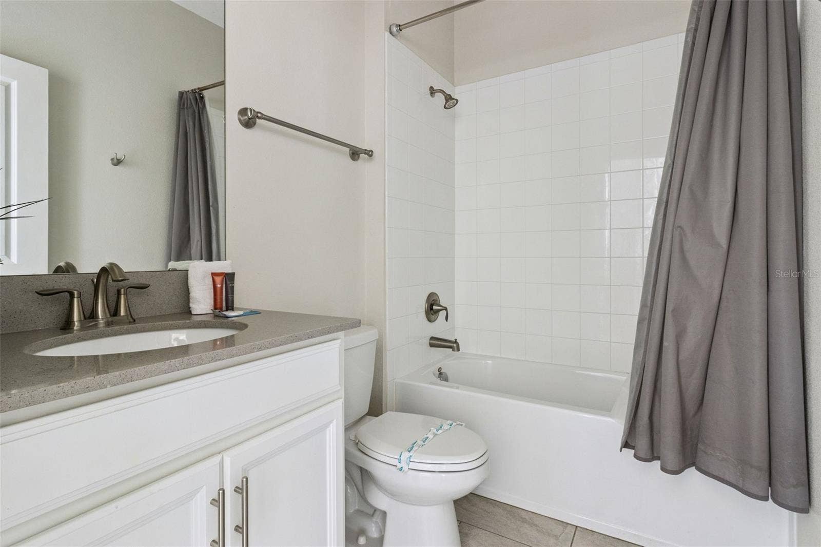 8996 CABOT CLIFFS DRIVE, Davenport, FL 33896 8996 CABOT CLIFFS DRIVE, Davenport, FL 33896
