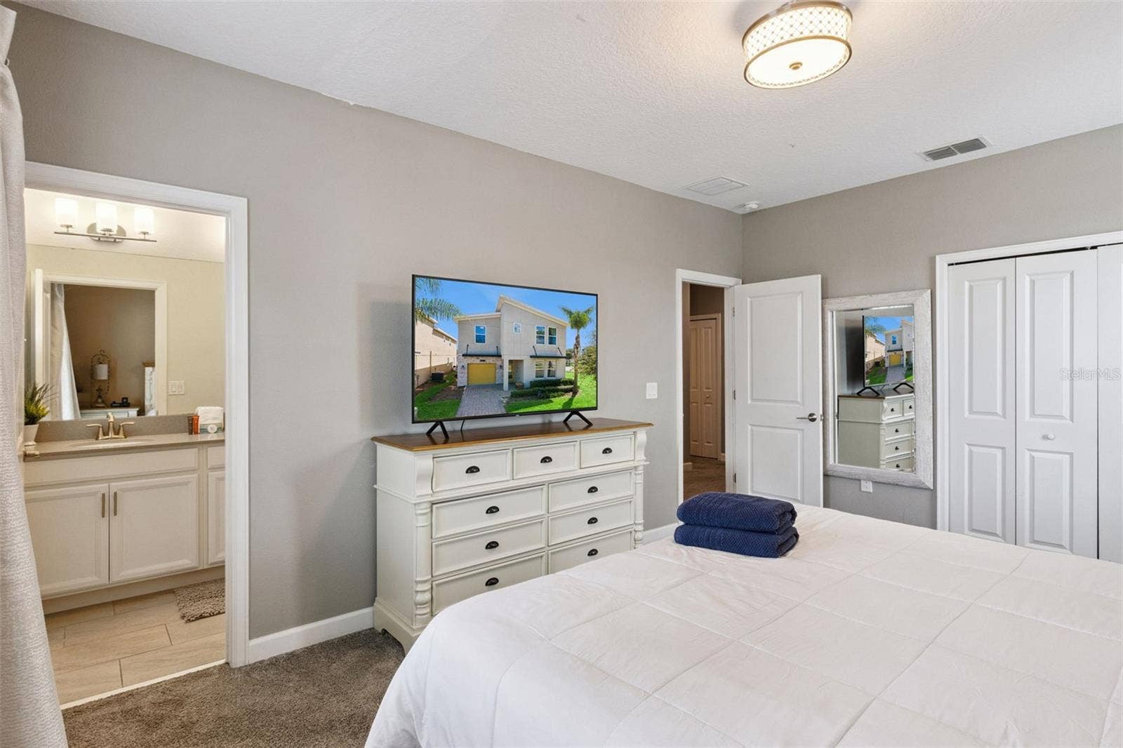 8996 CABOT CLIFFS DRIVE, Davenport, FL 33896 8996 CABOT CLIFFS DRIVE, Davenport, FL 33896