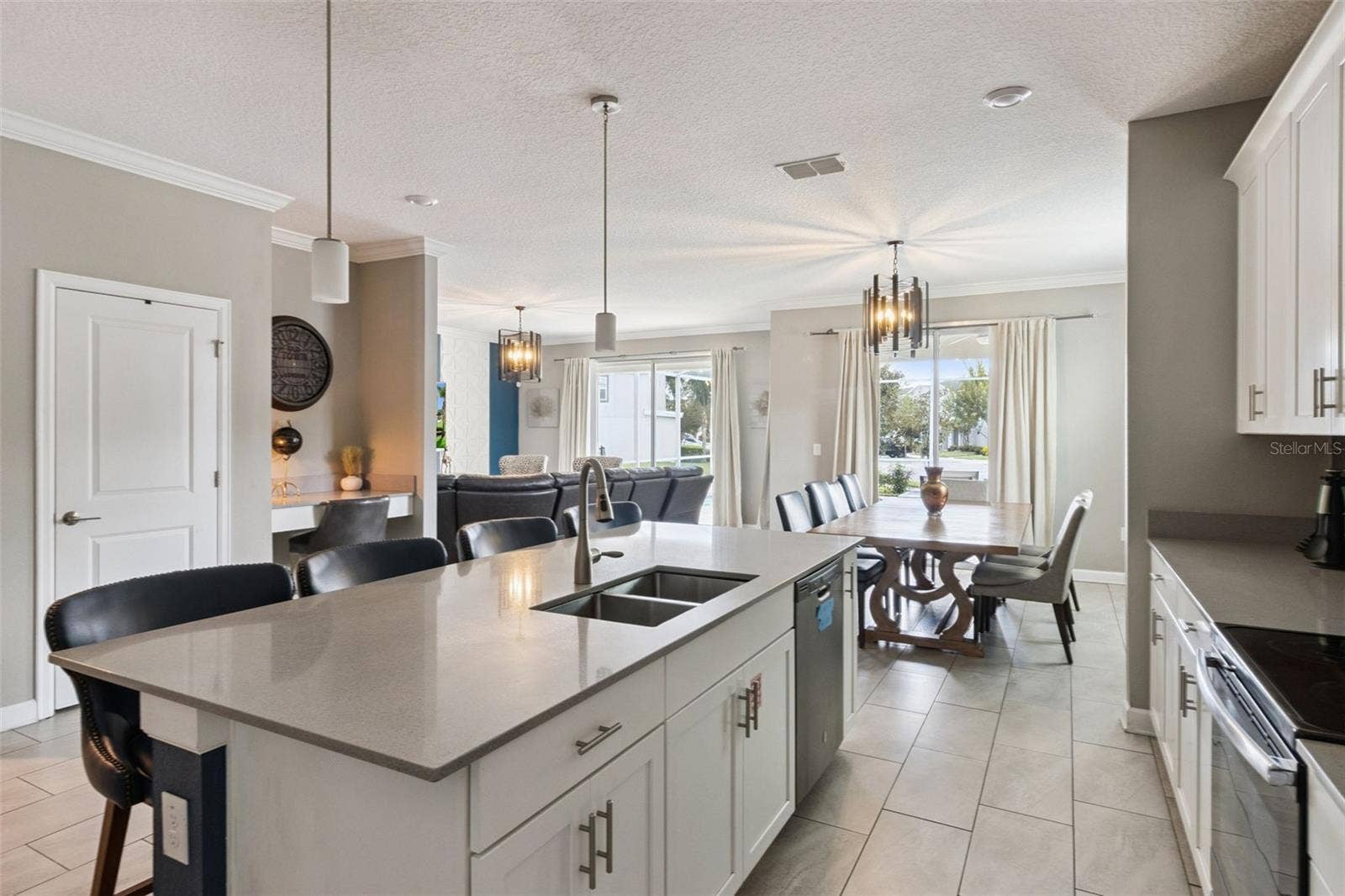 8996 CABOT CLIFFS DRIVE, Davenport, FL 33896 8996 CABOT CLIFFS DRIVE, Davenport, FL 33896