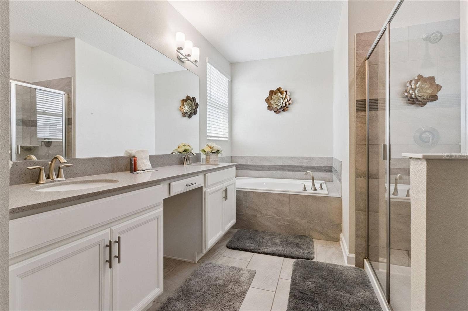 8996 CABOT CLIFFS DRIVE, Davenport, FL 33896 8996 CABOT CLIFFS DRIVE, Davenport, FL 33896