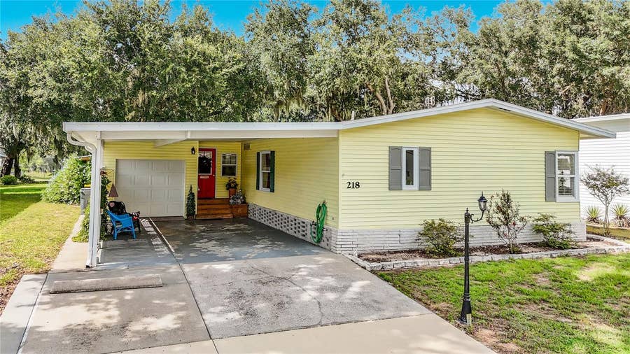 Property photo for 218 COVENT GARDEN AVENUE, Davenport, FL