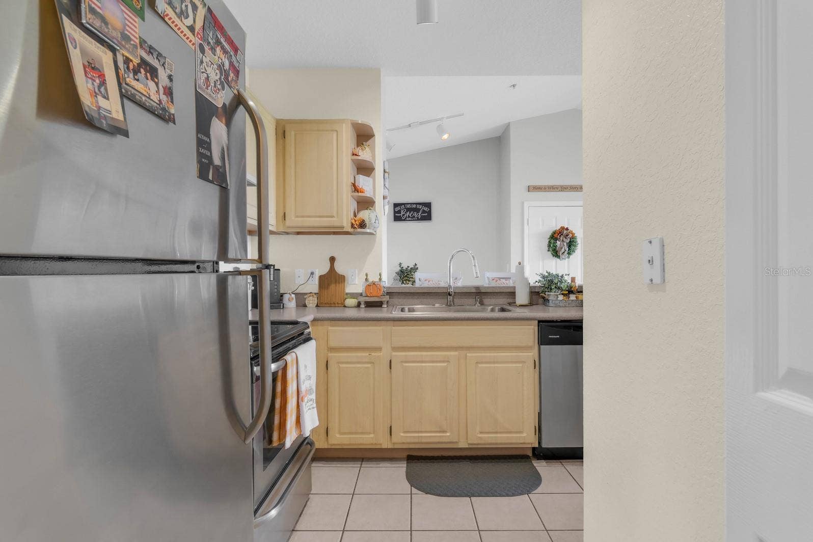 8826 DUNES COURT, #11-308, Kissimmee, FL 34747 8826 DUNES COURT, #11-308, Kissimmee, FL 34747